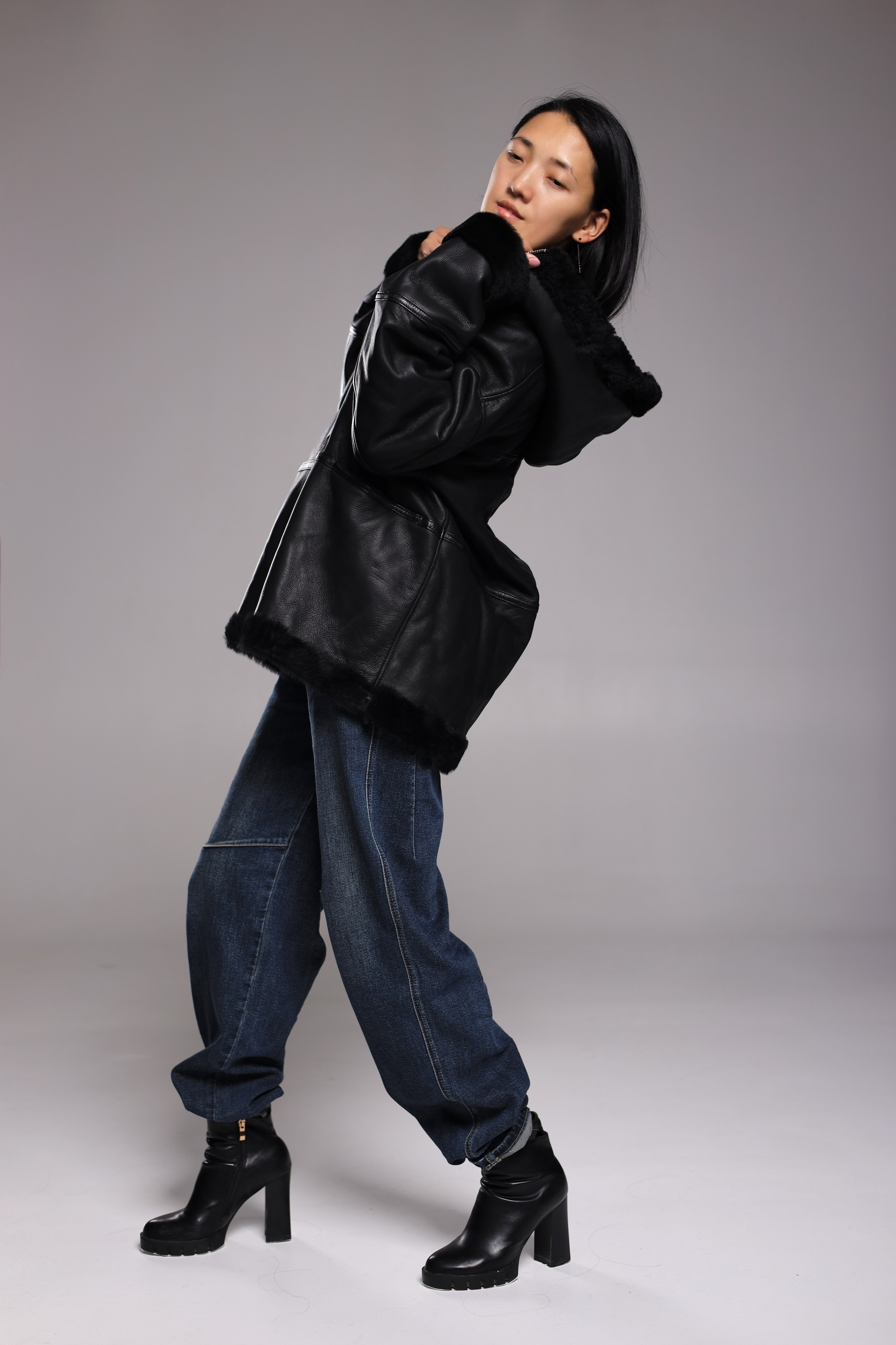 Портретная фотосессия в Алматы — индивидуальный портрет в студии. Фотограф Алматы