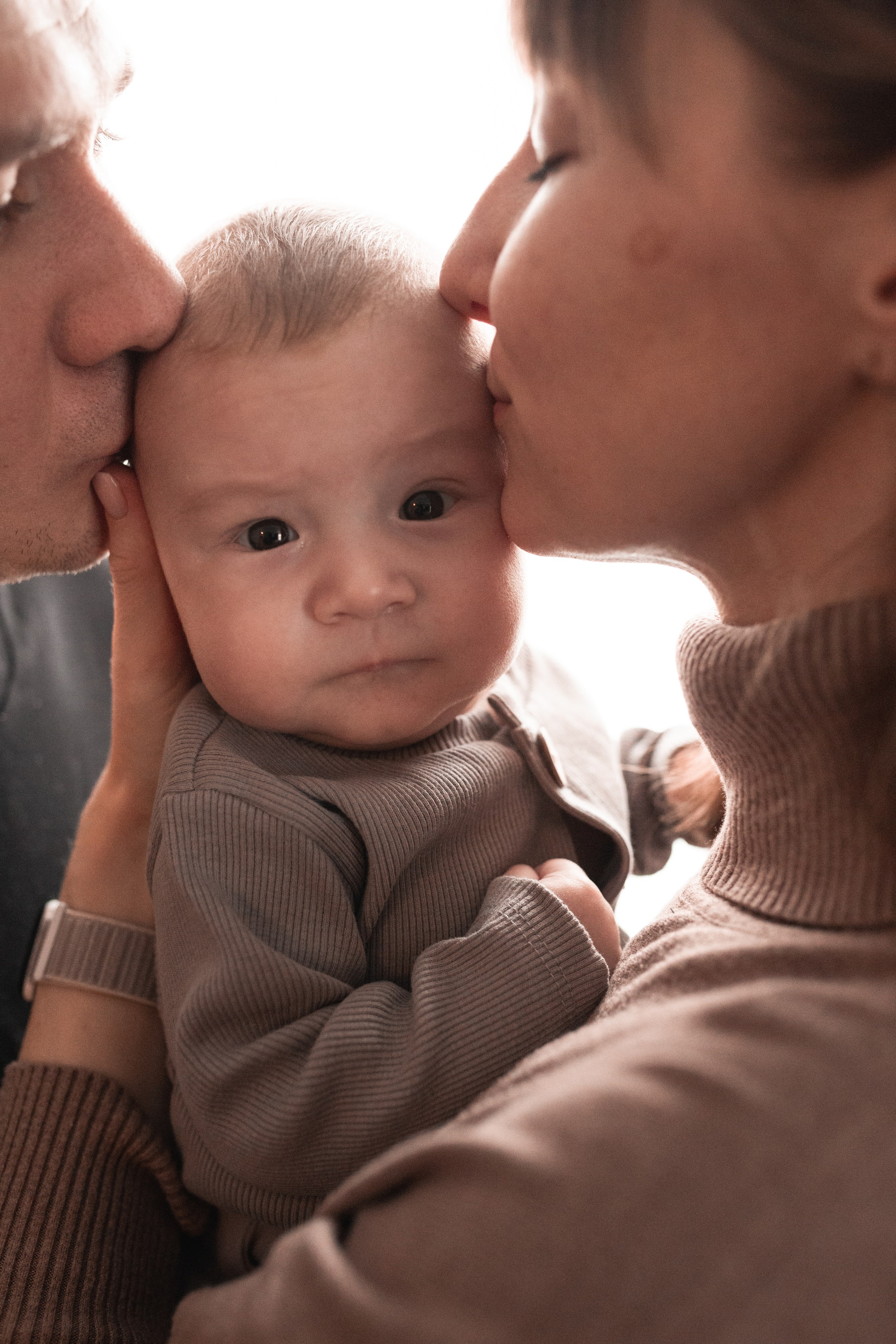 #фотографтольятти #фотографтлт #семейнаяфотосессия #домашняяфотосессиятольятти #мамытольятти #тлт #тольятти #фотоистория #семейныетрадиции #новогодняяфотосессиятольятти #фотограф