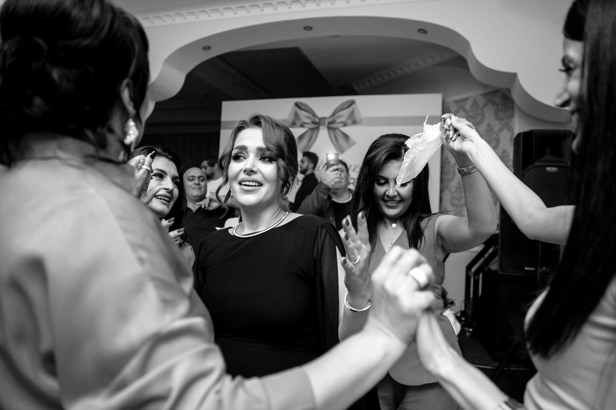 Ани и Назели. 35&5 День рождения, «Янтарь». Фотограф в Красноярске Надежда Воскресенская