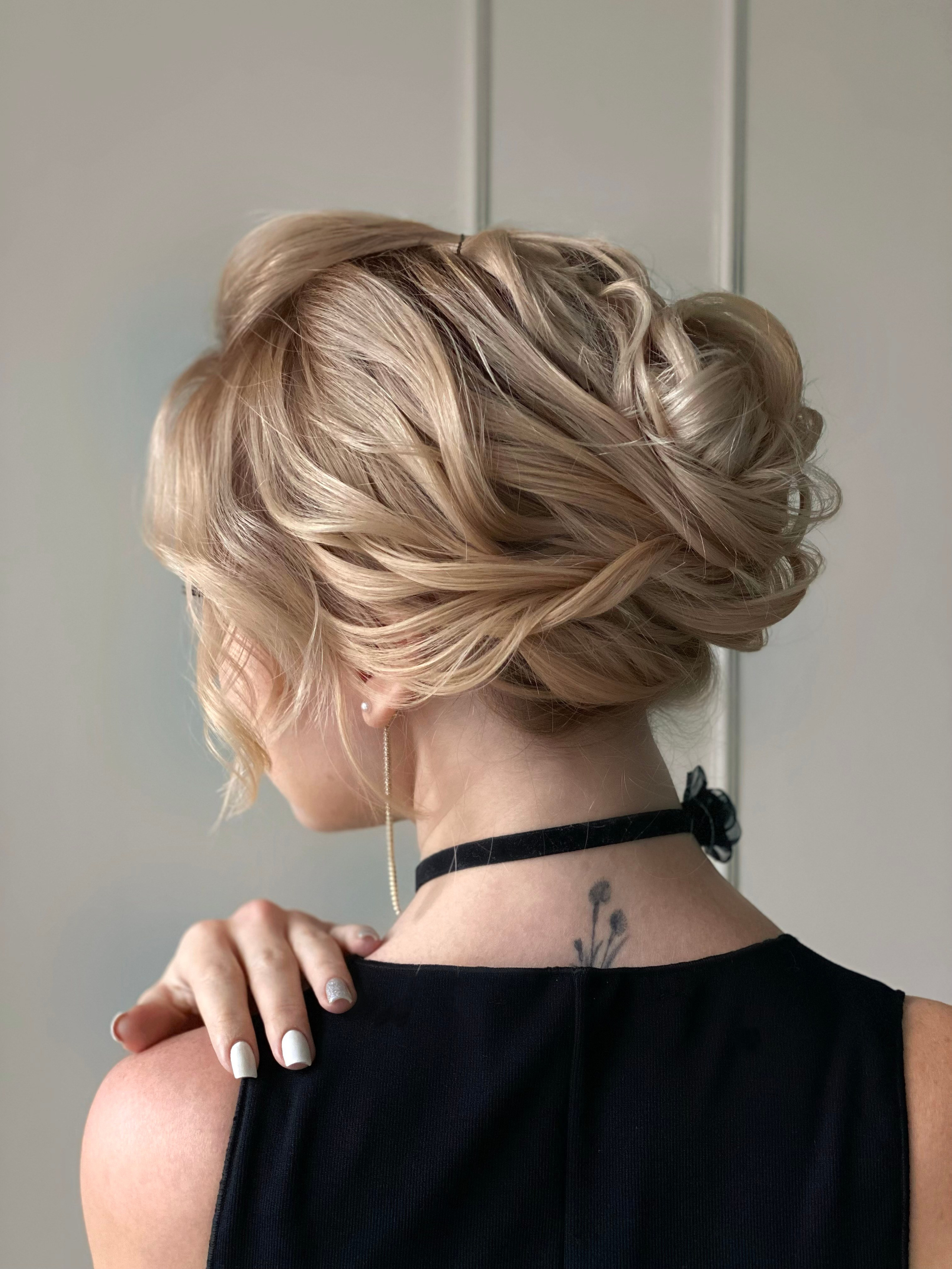 Собранные прически. Свадебный стилист по прическам и макияжу в Ростове-на-Дону Даниэла Дар