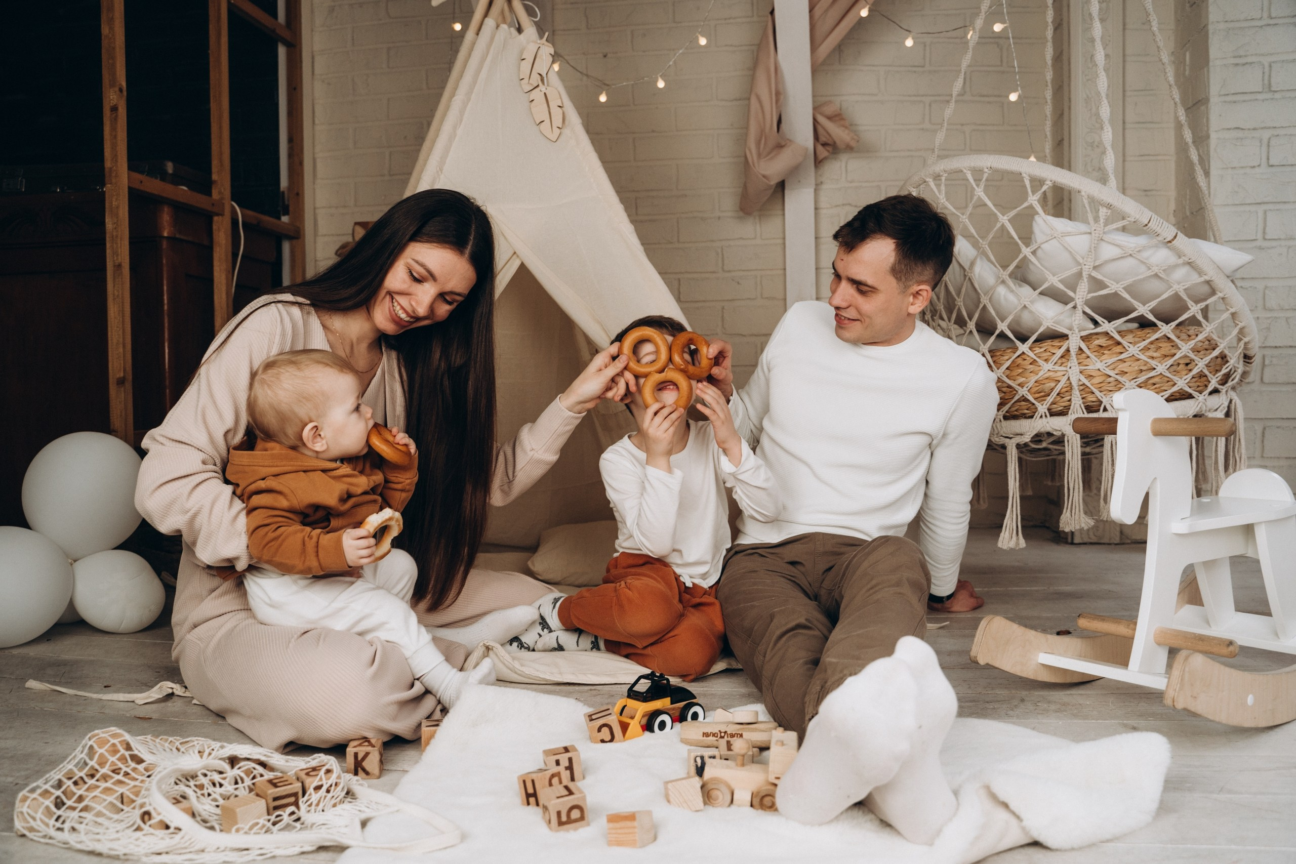 Семейная фотосессия в студии Новороссийск. Фотограф Екатерина в городе Новороссийск