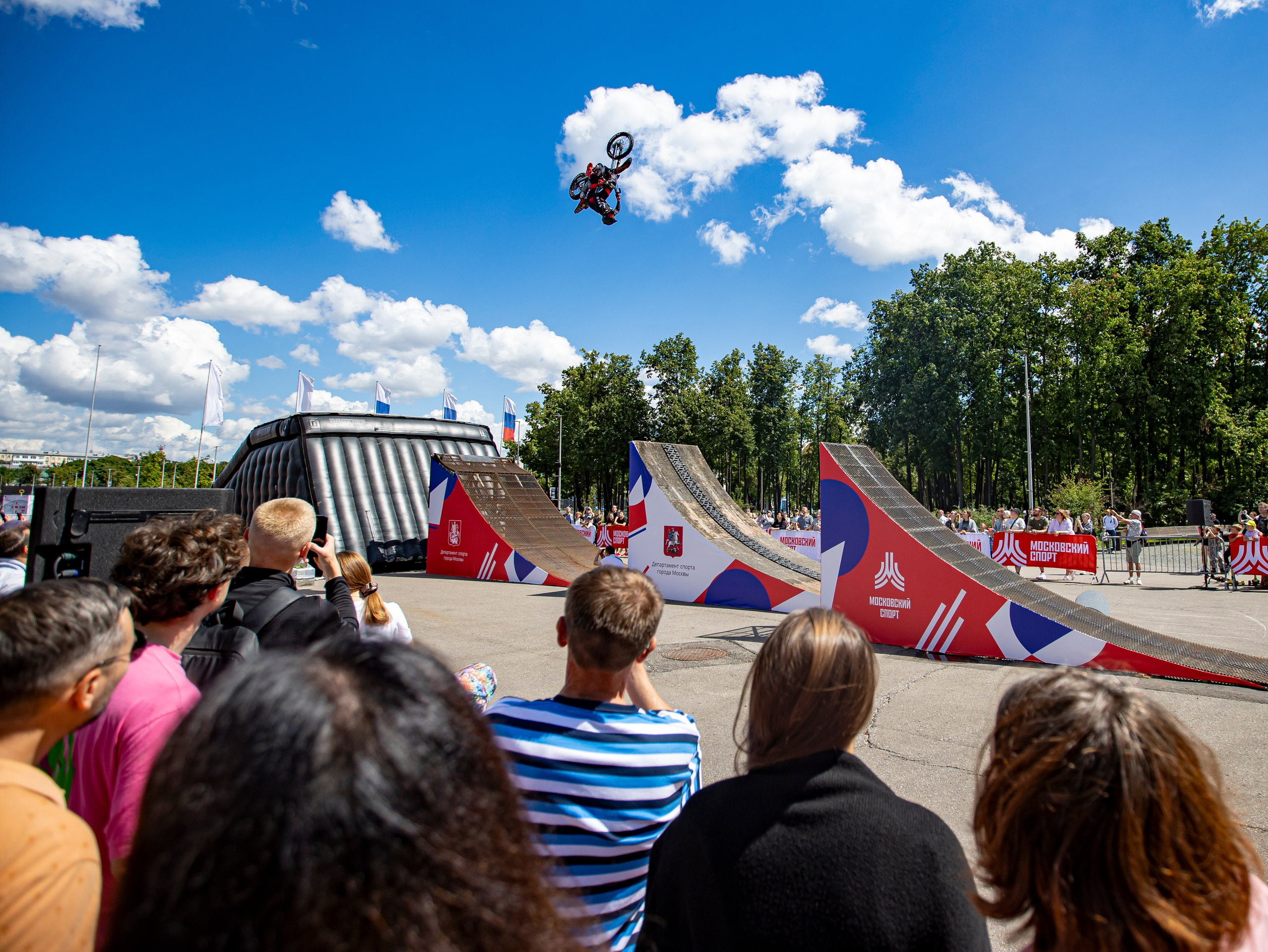 Репортаж. Спортивный фотограф Серёжа Демченко