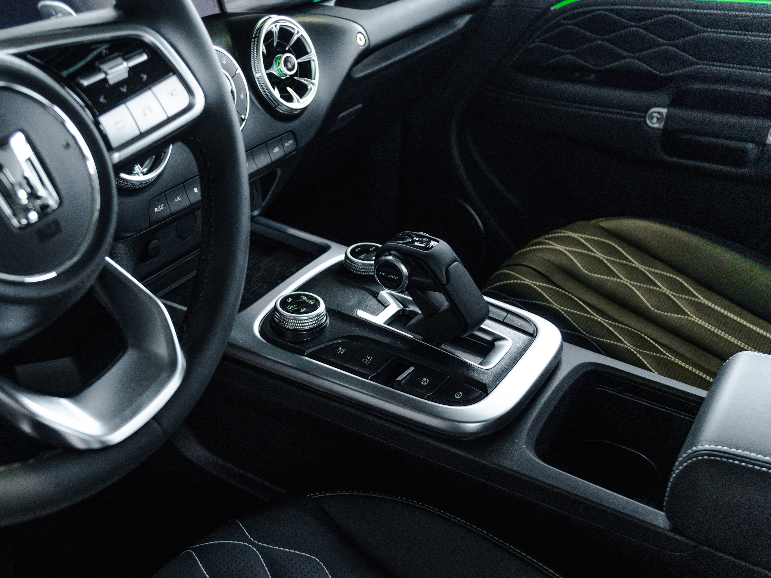 TANK 300 IAT. Opasnophoto