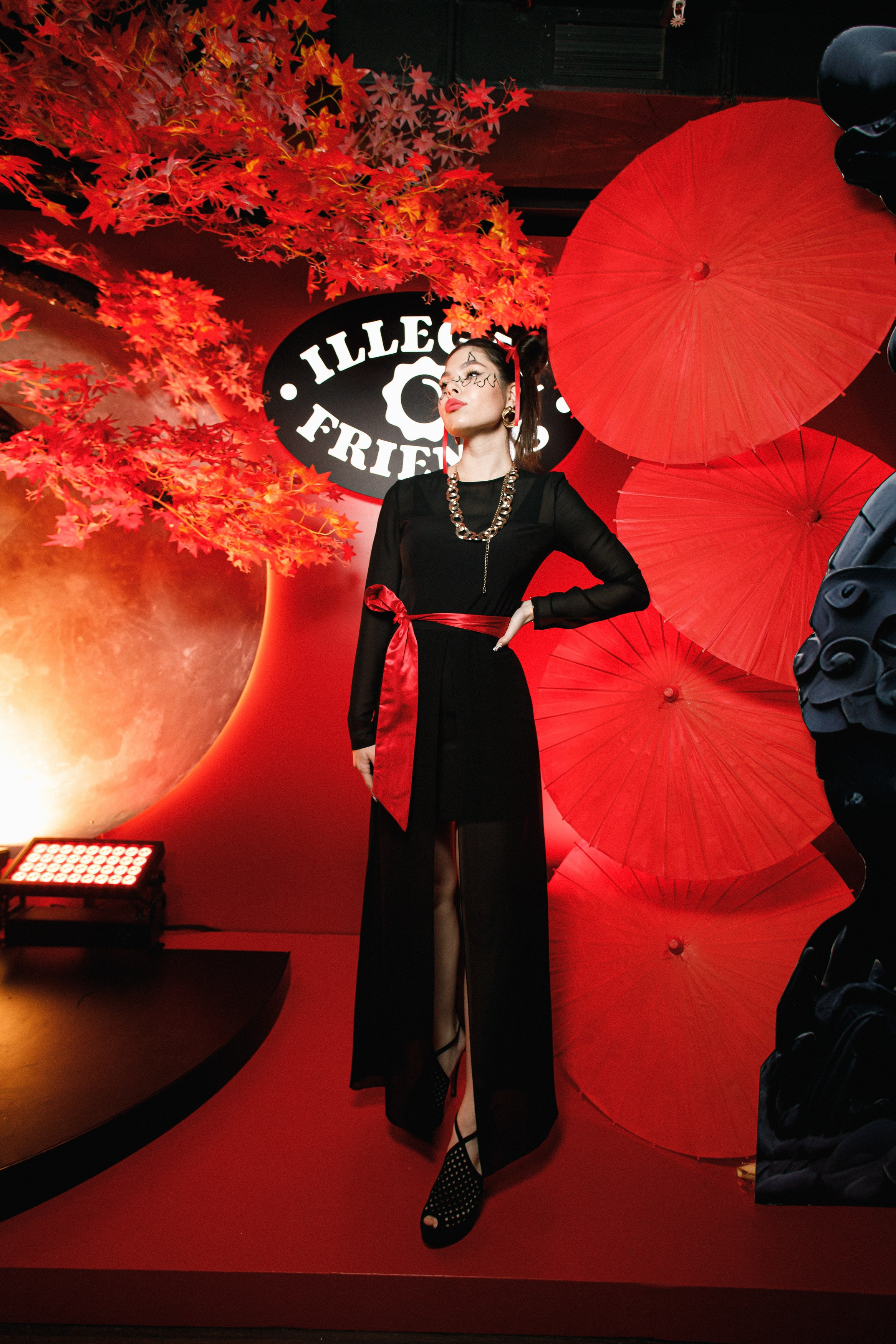 ILLEGAL FRIENDS | ASIA. СВОИ. ФОТООТЧЕТЫ-СОБЫТИЯ-МЕСТА