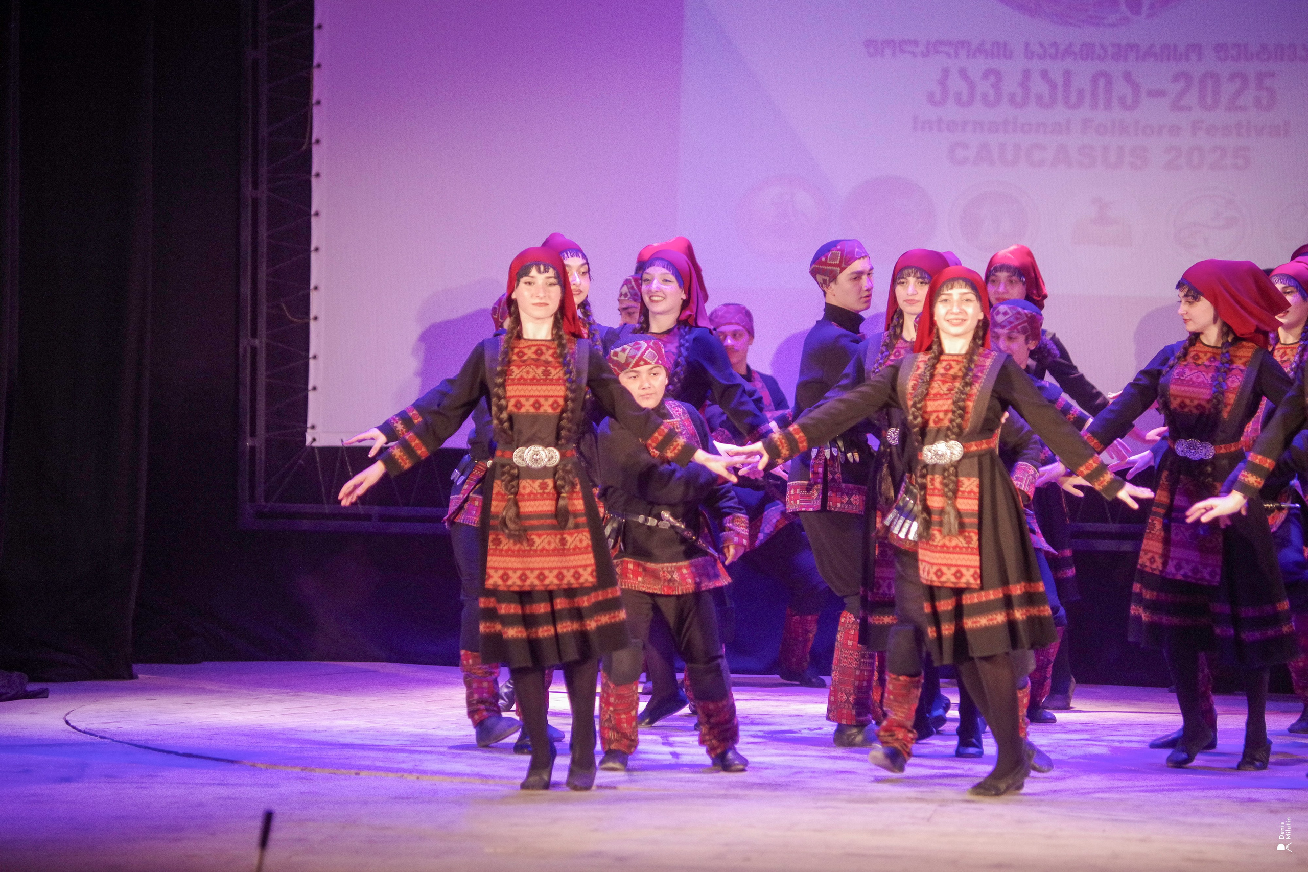 Танцы в прекрасном Они. Портретный фотограф Денис Милютин