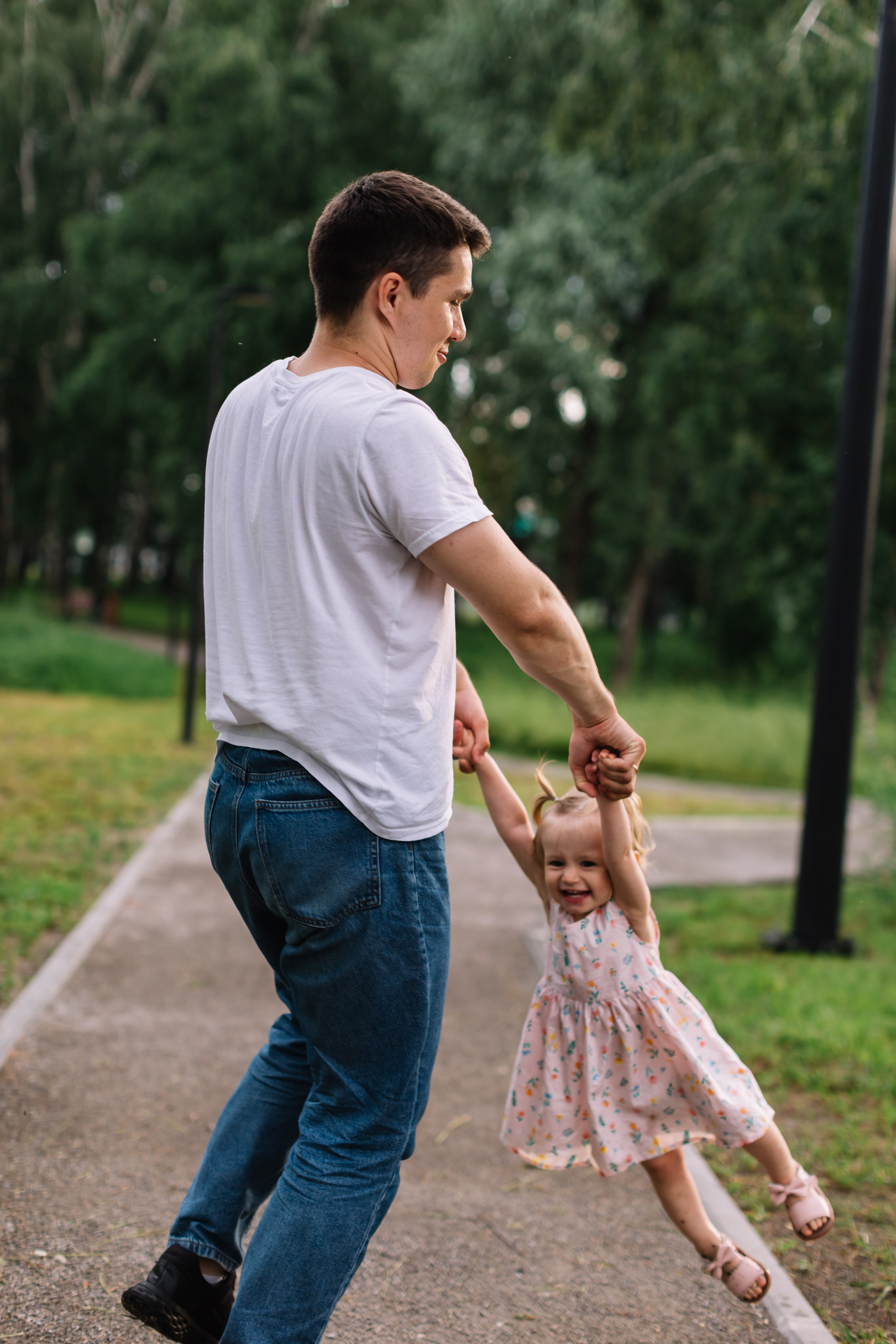 алёна малахова фотограф новосибирск семейный детский домашняя фотосессия в новосибирске день рождения репортажная съёмка фотосессия с лошадьми на конюшне деревня алтай  на природе фотосессия в детском саду мама и сын предложение руки и сердца идея  помолвка фотосессия берег закат детский день рождения годик торт аниматор лофт игровая продолжение следует prodoljenie_sleduet_  корпоратив тимбилдинг первоклашка линейка  контент  бизнес портрет оперный новат франция берет весна девушка мама и дочь мать и дитя