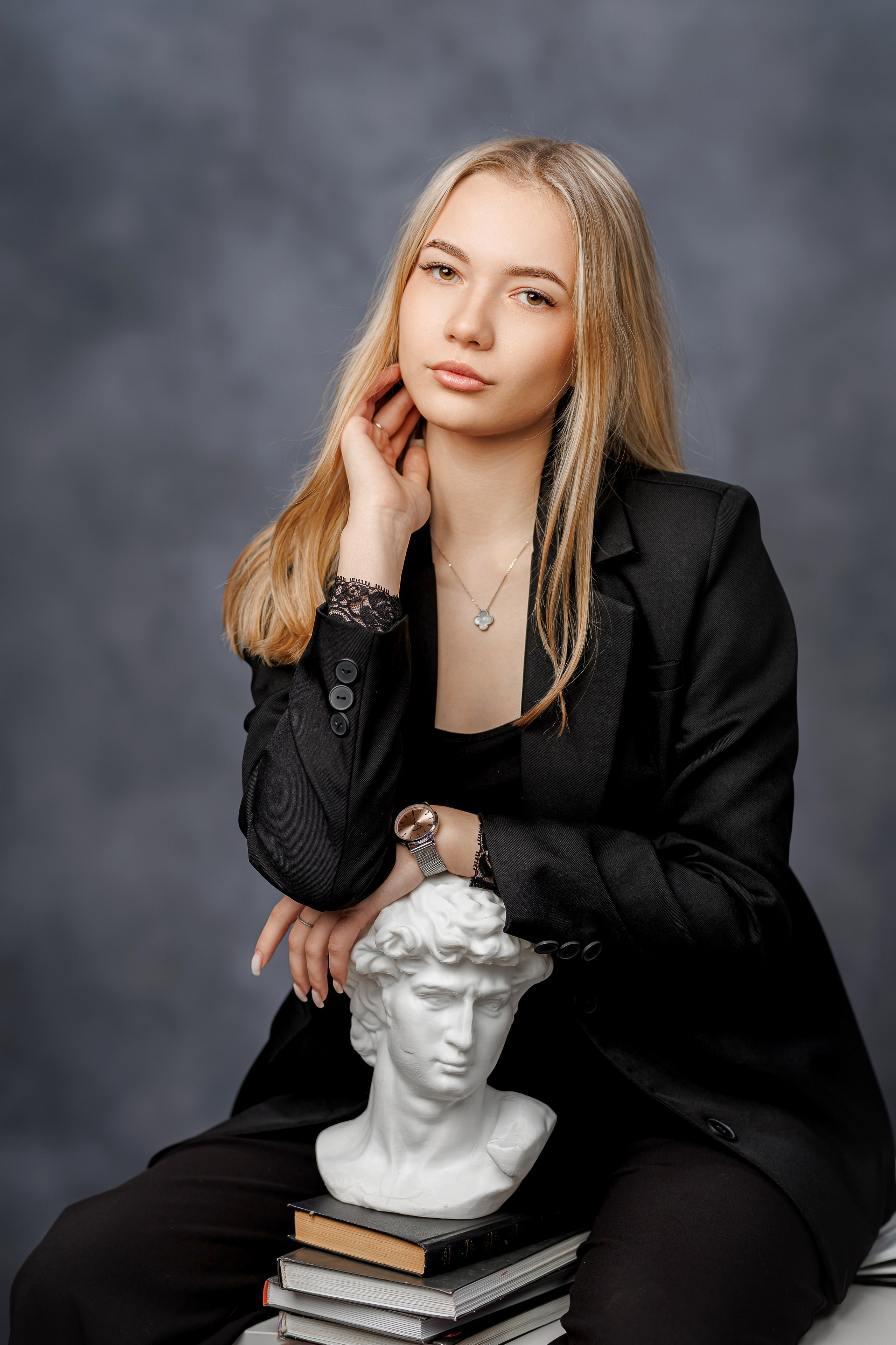 Портреты на однотонном фоне. Семейный и детский фотограф Комина Елена, Власиха, Одинцово