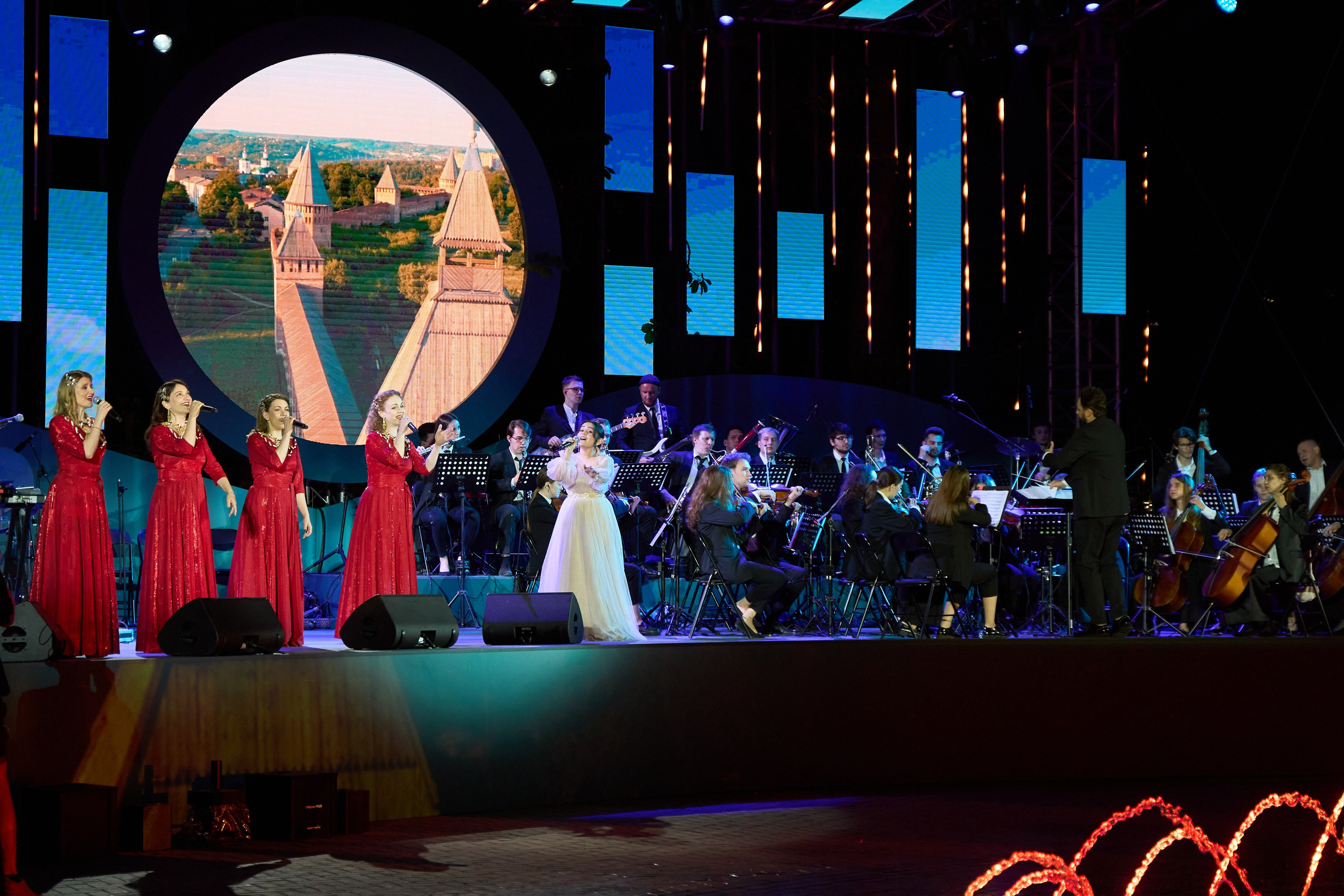 Сбербанк открытие фонтана. Услуги фотографа в Смоленске. Фотограф на свадьбу