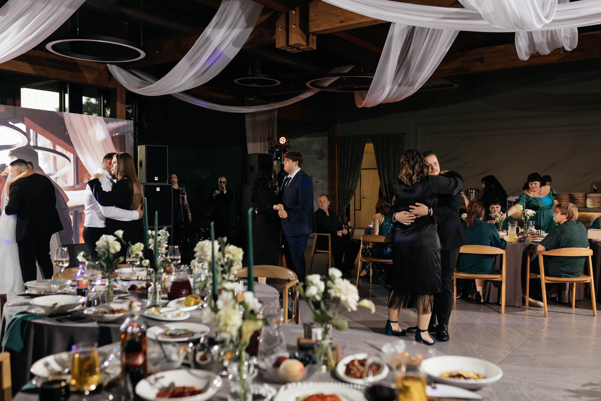 Свадебная история. Лесной Виладж. Свадебный и семейный фотограф Рассказова Виктория