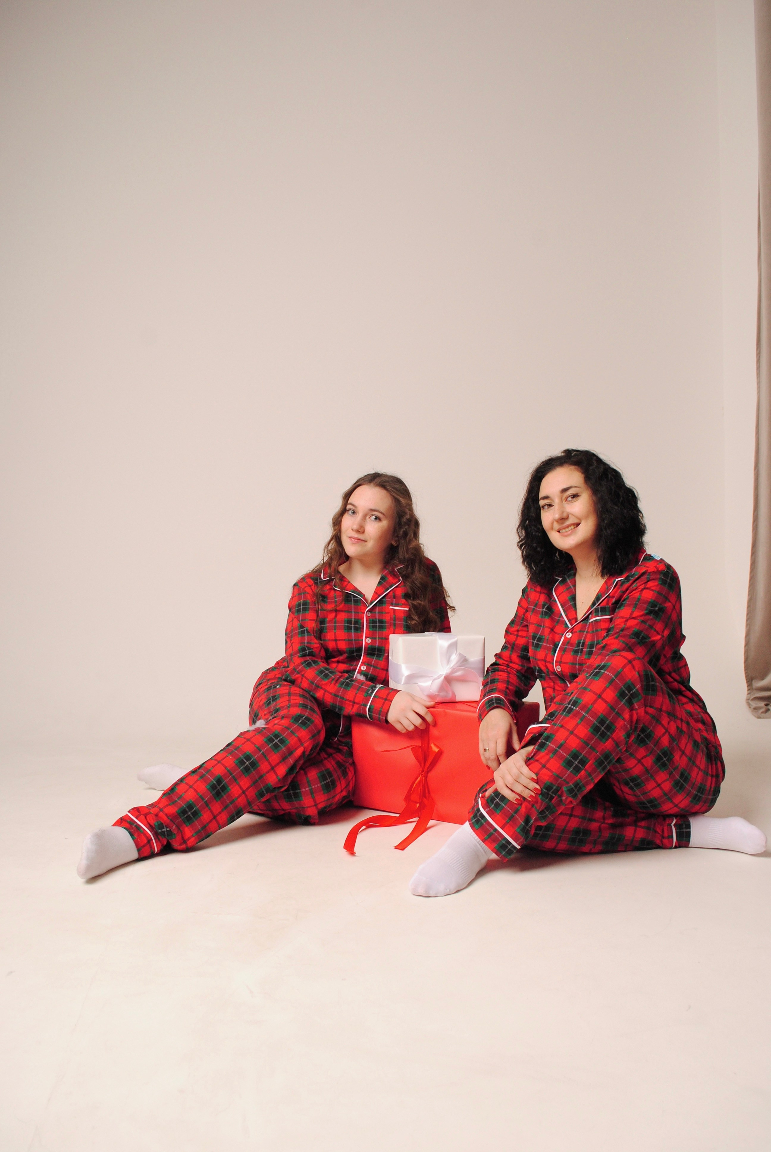 Анастасия и дочери. Фотограф Мария Мусаелян