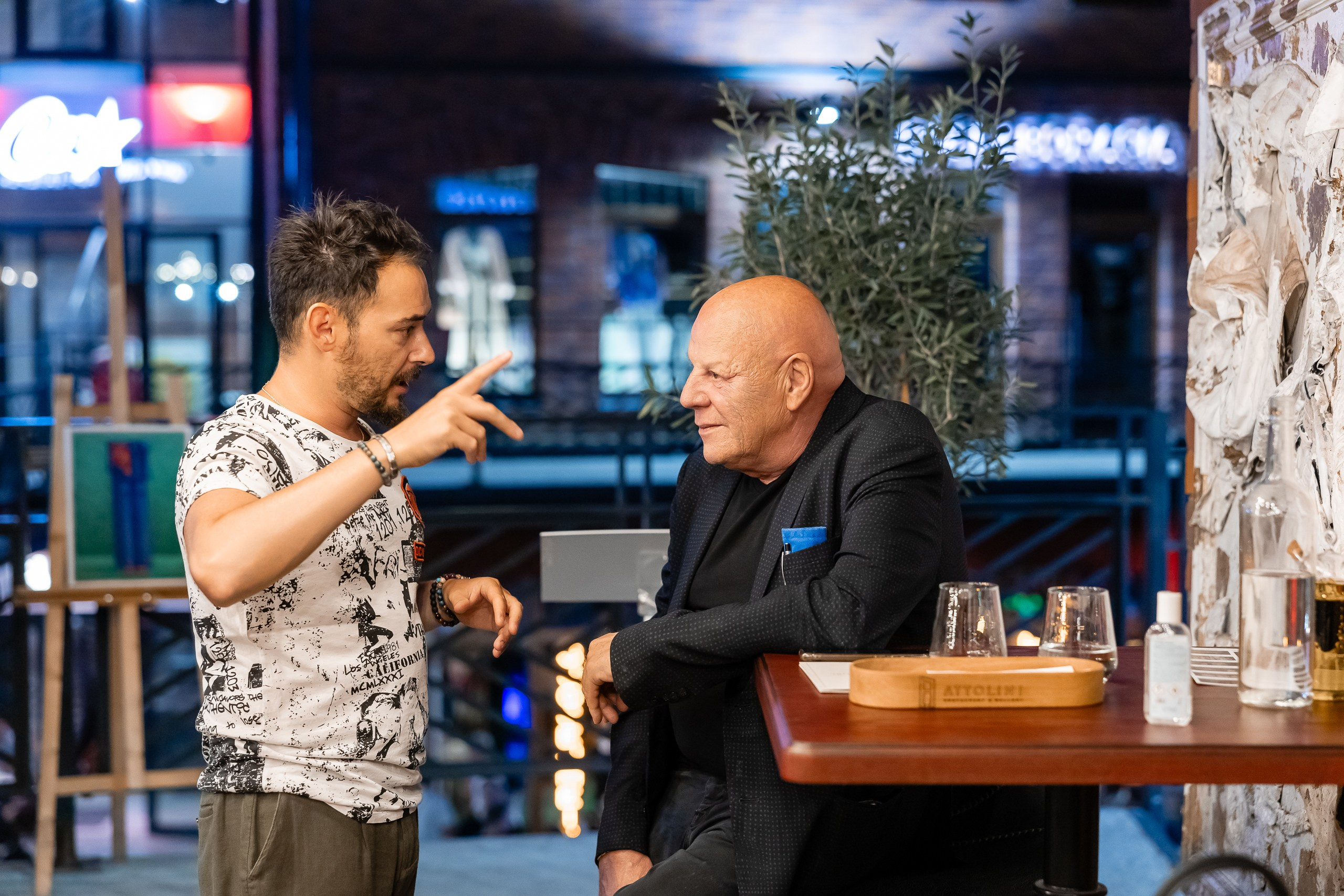 Выставка работ Дениса Шевчука в ресторане Attolini. Фотограф в Санкт-Петербурге — Сергей Петров