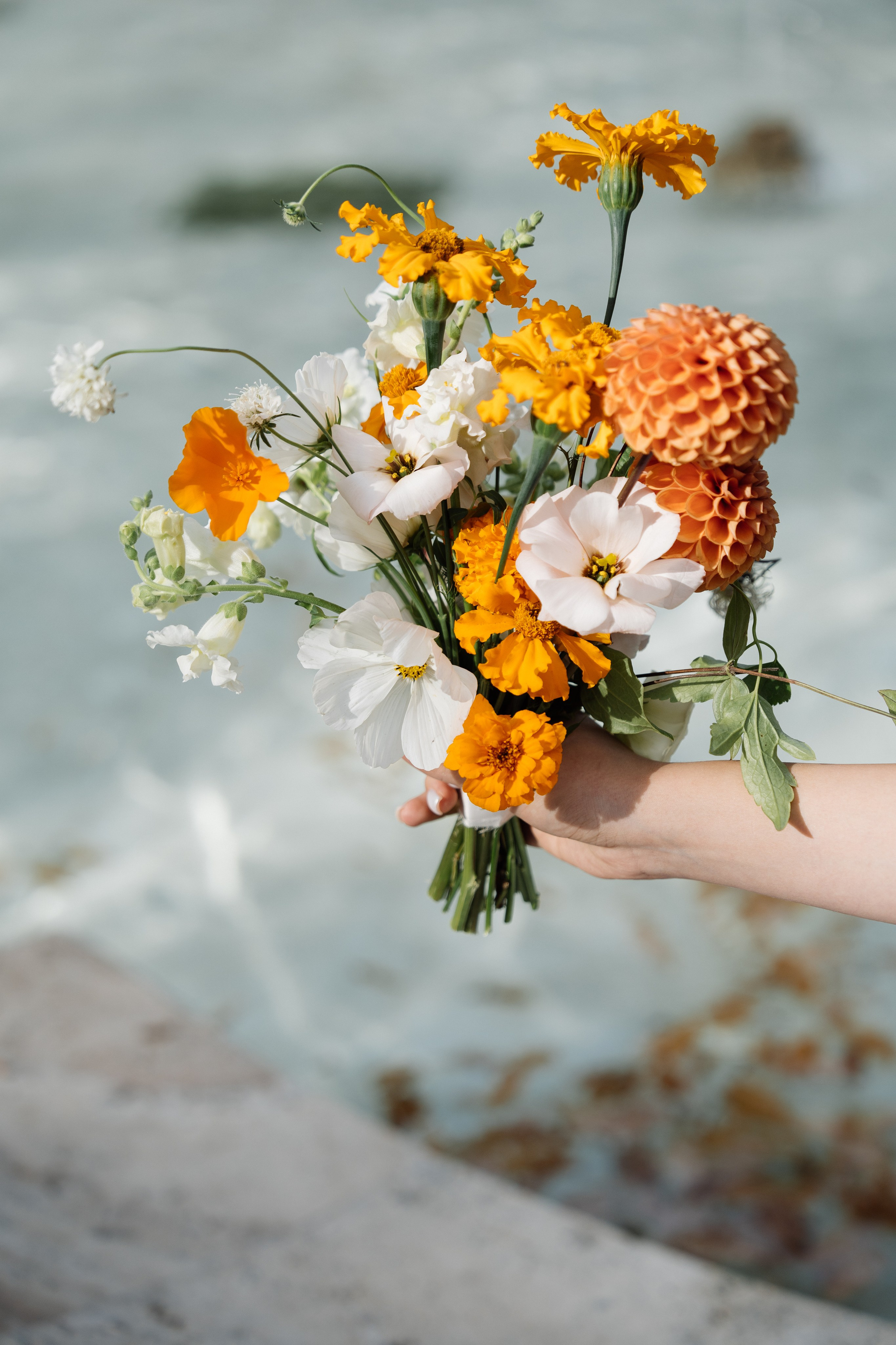 Оранжевая свадьба в гребешках. Свадебный фотограф организатор в Санкт-Петербурге Ассоль Опарина