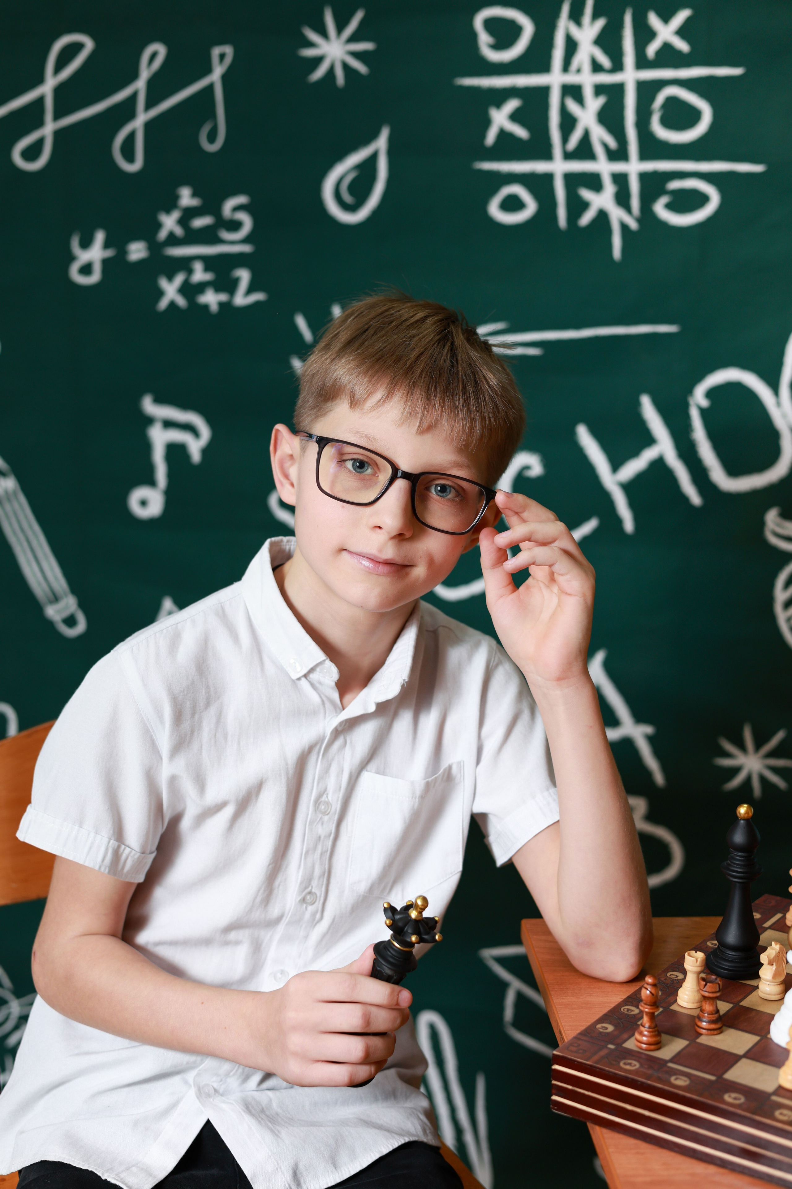 Выпускные съемки «Школа. Портреты». «ФотоЛерия» ФОТОГРАФ ВЫПУСКНЫЕ АЛЬБОМЫ