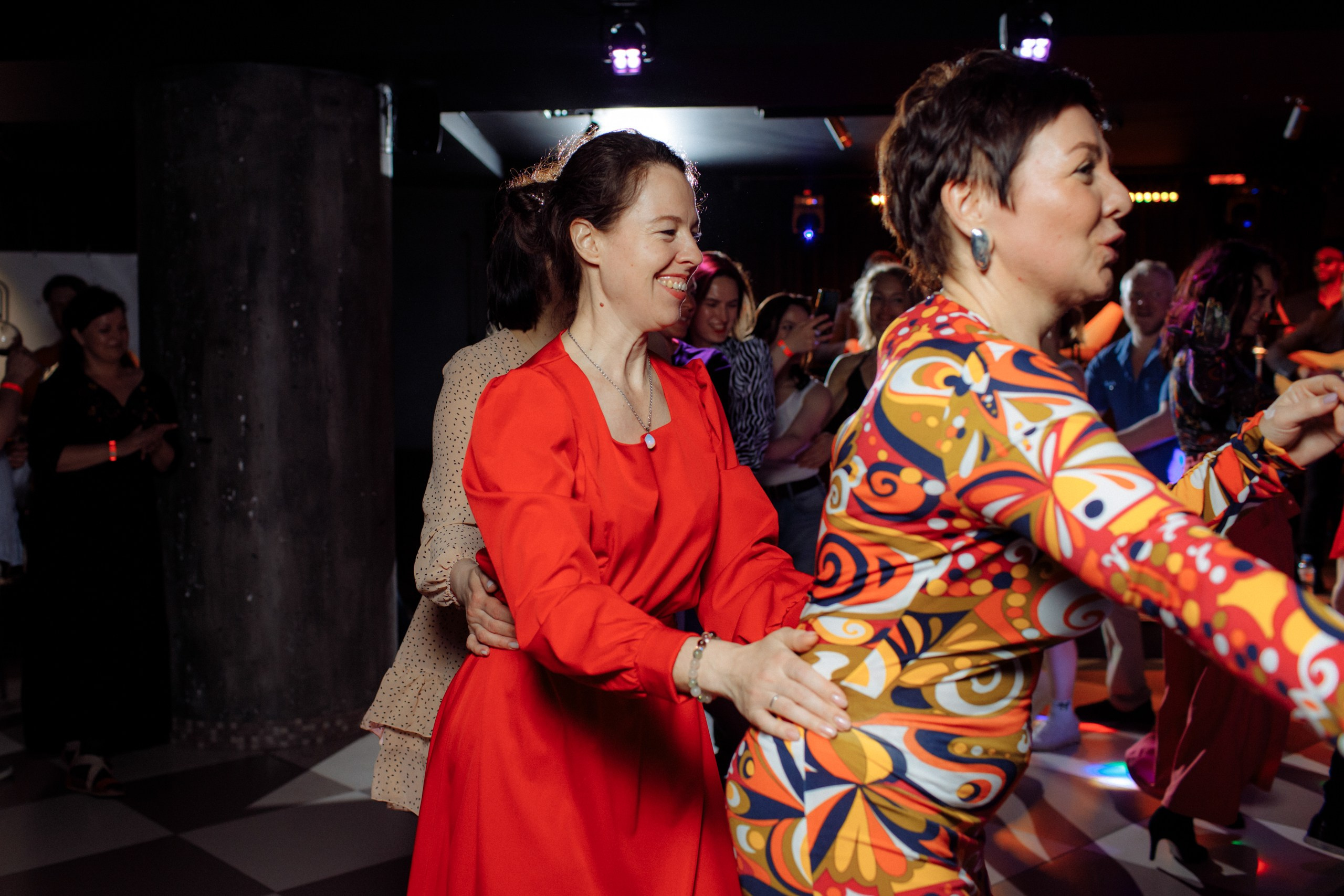 ISALSА. Вечеринка в школе танцев. Свадебный фотограф в Ярославле Анастасия Архипова