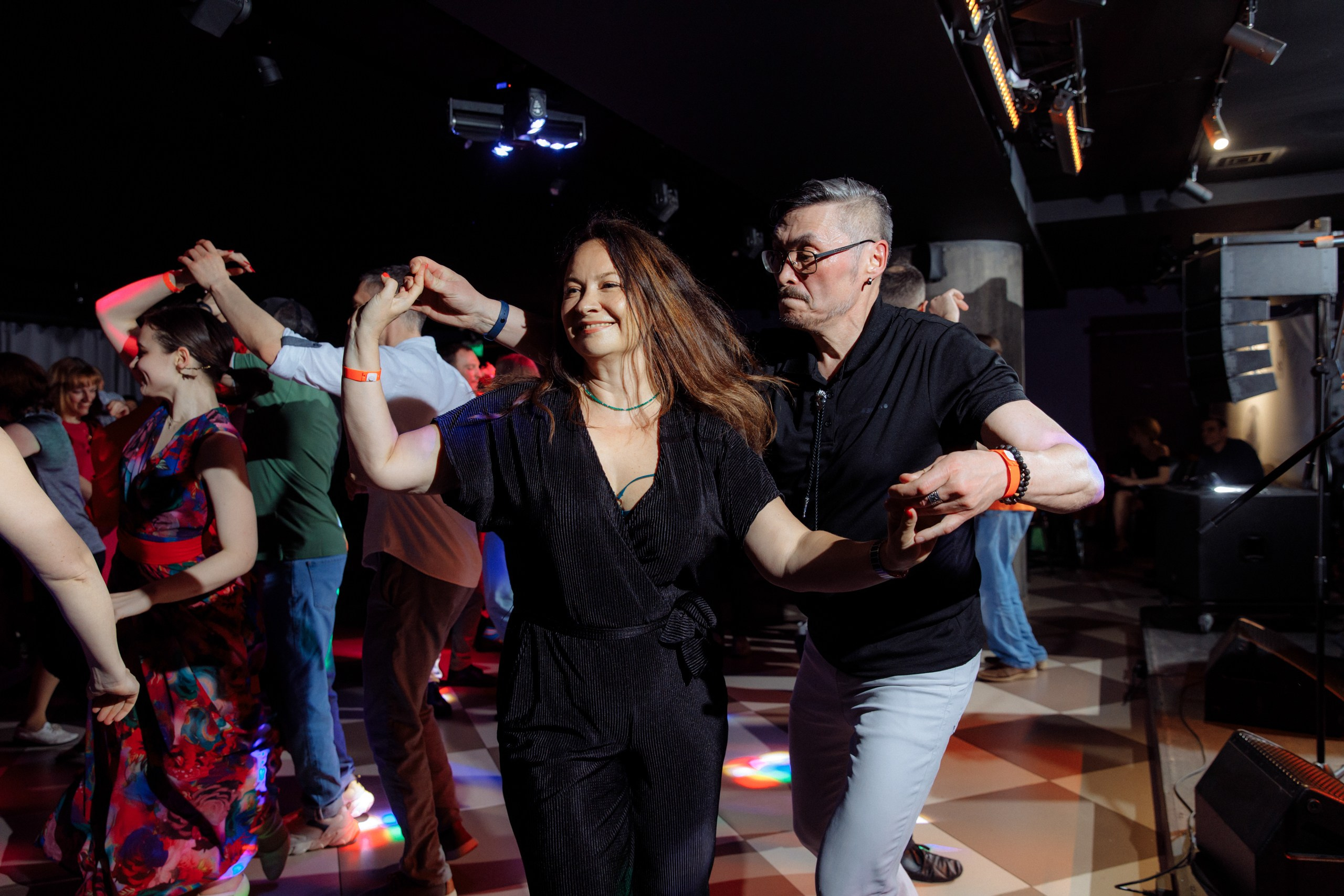 ISALSА. Вечеринка в школе танцев. Свадебный фотограф в Ярославле Анастасия Архипова