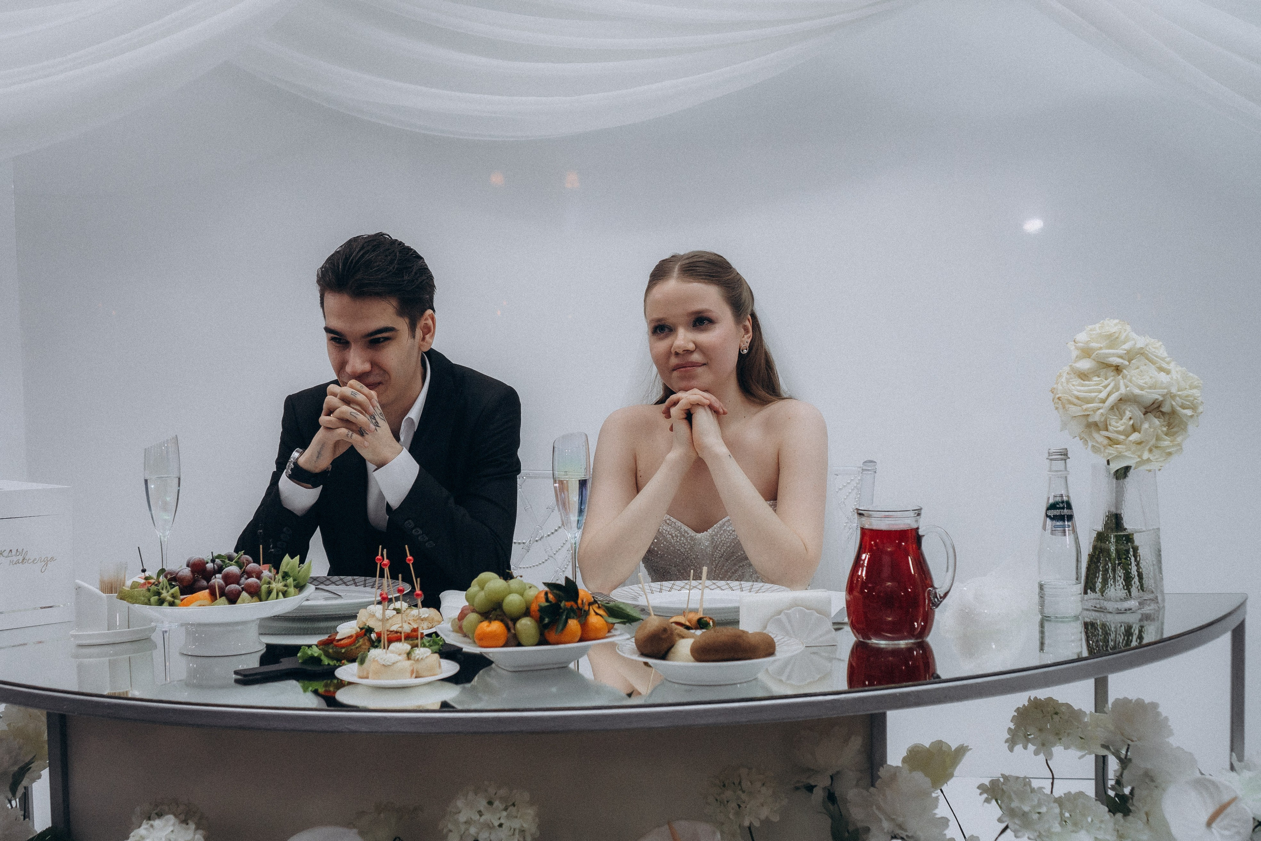 СВАДЕБНАЯ СЬЕМКА СБОРОВ В ОТЕЛЕ И ВЫЕЗД НА ЦЕРЕМОНИЮ (СНЯТО В СИБИРЕ В НИЖНЕВАРТОВСКЕ). Профессиональный фотограф, Санкт-Петербург — Виктория Богомолова