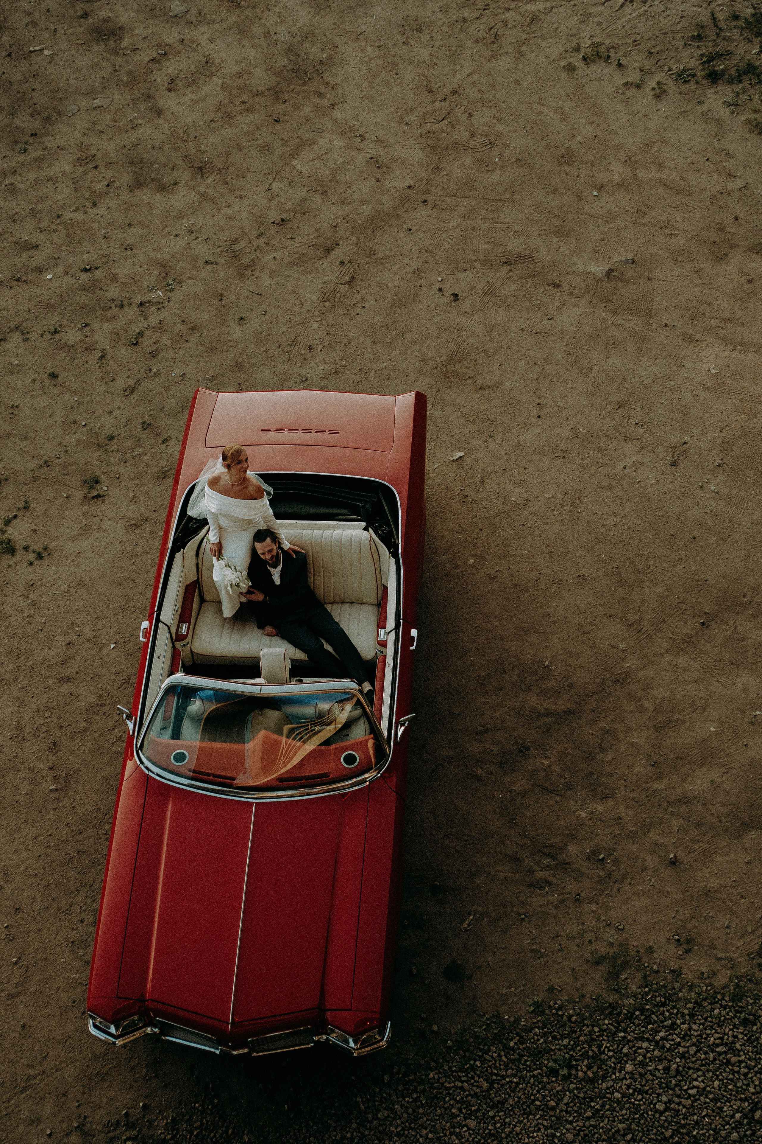 СВАДЕБНАЯ СЬЕМКА ВОЗЛЕ МСОТА БЕТАНКУРА НА КАБРИОЛЕТЕ. Профессиональный фотограф, Санкт-Петербург — Виктория Богомолова