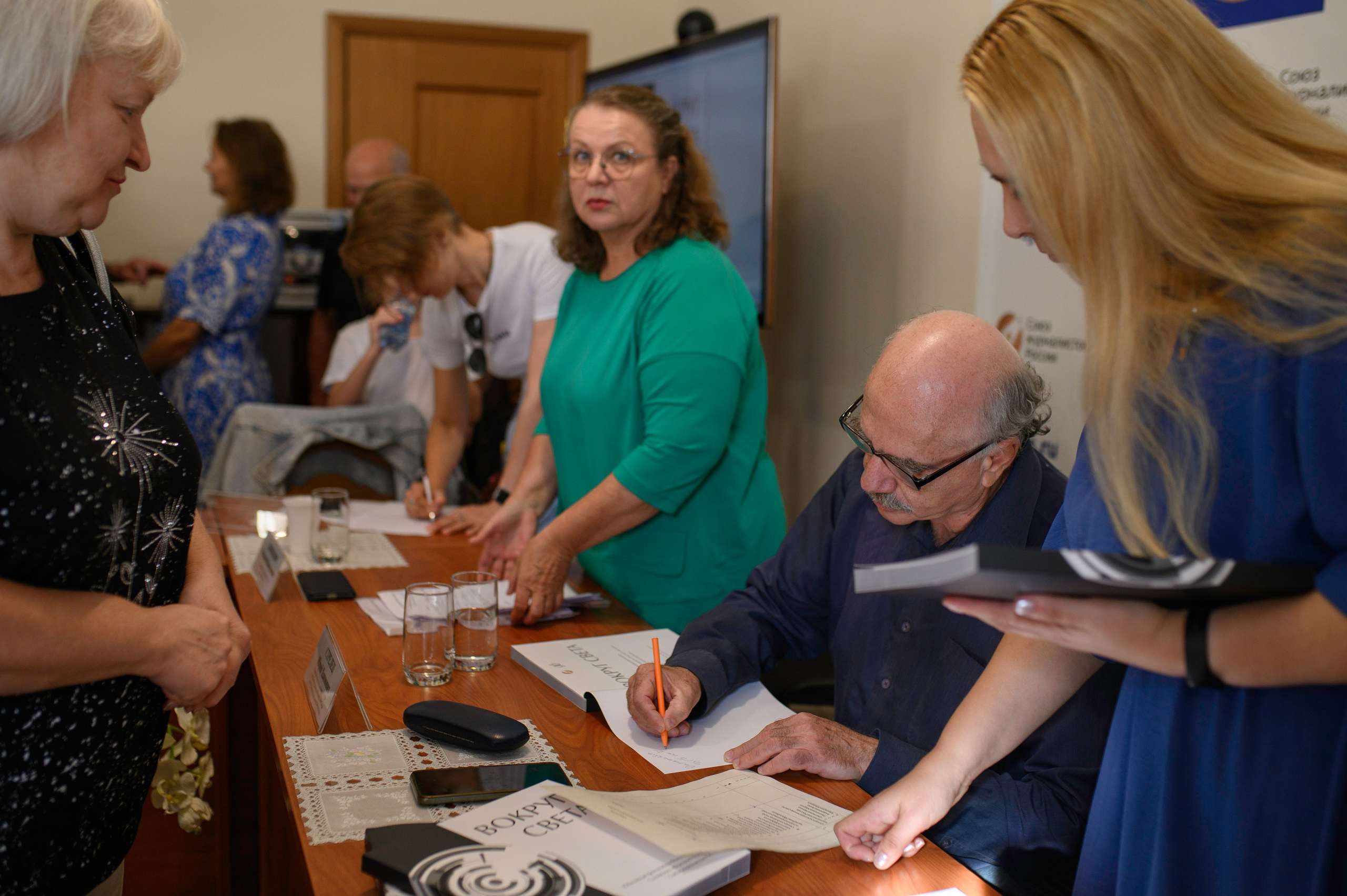 Презентация юбилейного альбома. Фотообъединение Самарского областного отделения Союза журналистов России