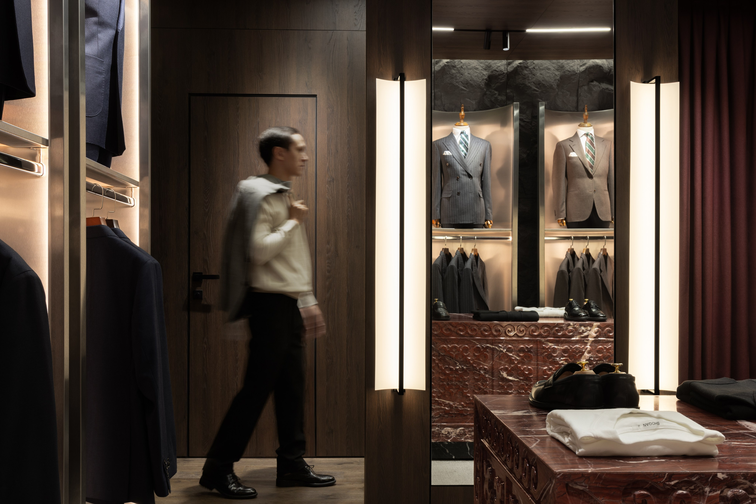 Магазин мужской одежды SHOQAN. Roman Yakunin — interior photographer in Almaty, Kazakhstan