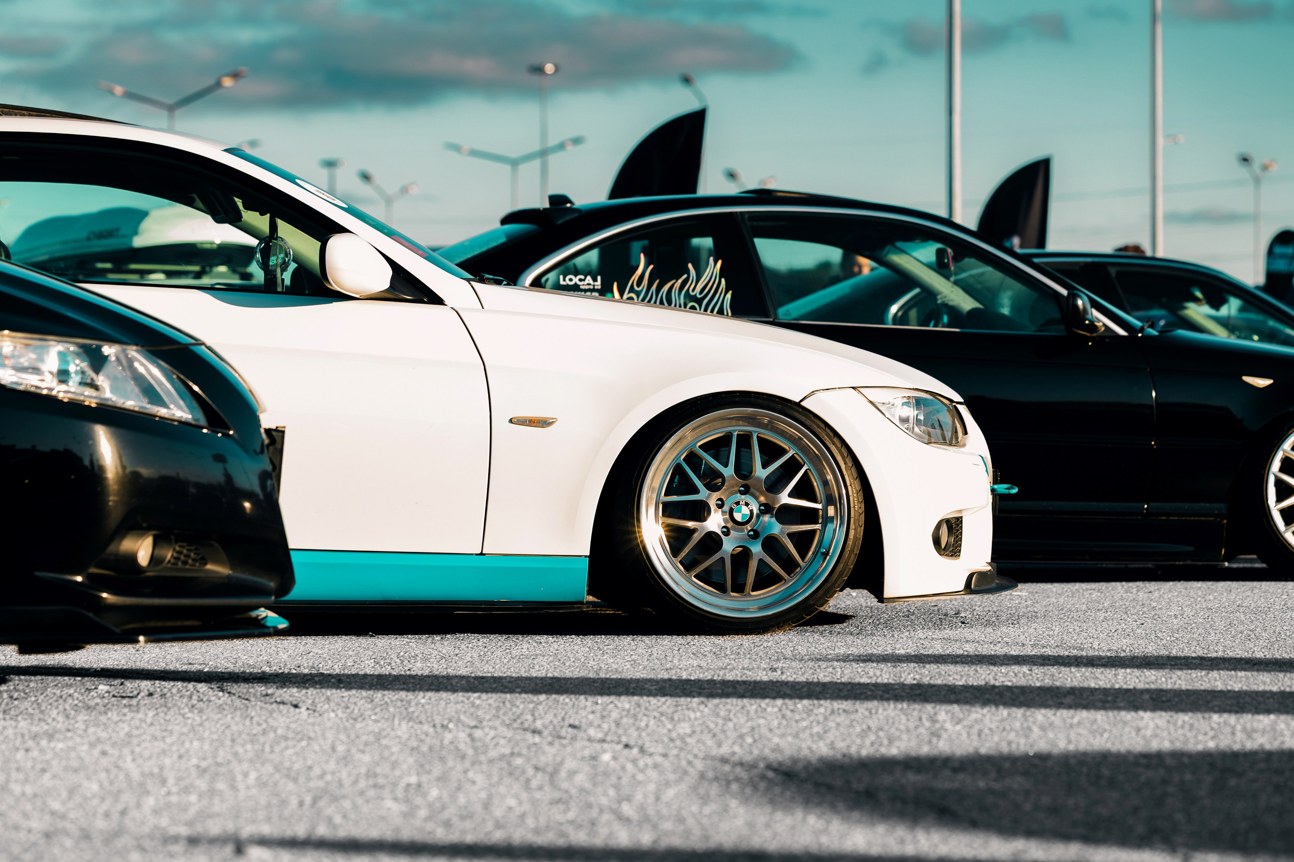 Фотографии закрытия сезона 2025 VibeSide — дрифт и автошоу у МЕГА Дыбенко, Санкт-Петербург