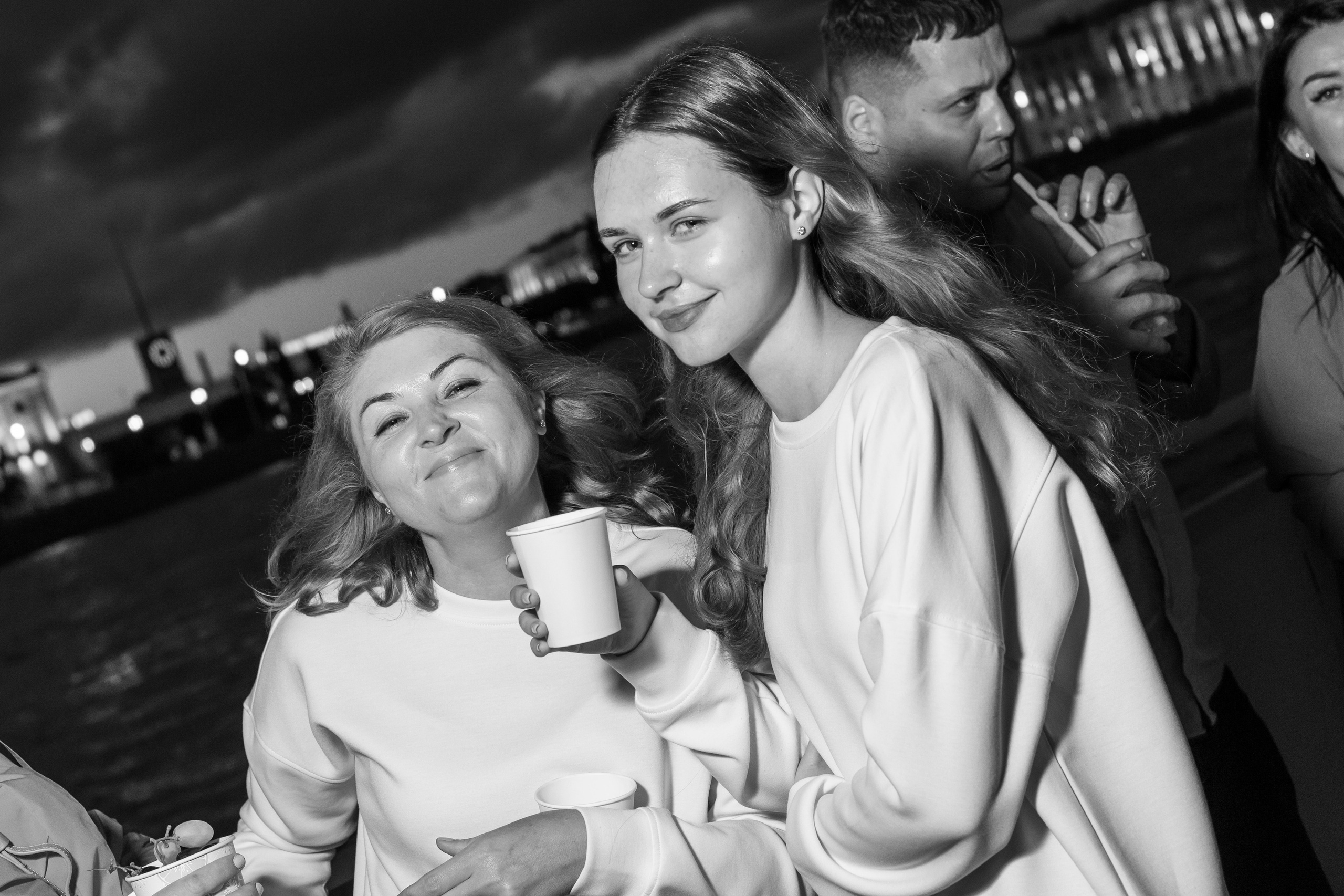 Ночь на Неве. Фотограф в Санкт — Петербурге Валерий Гаухман