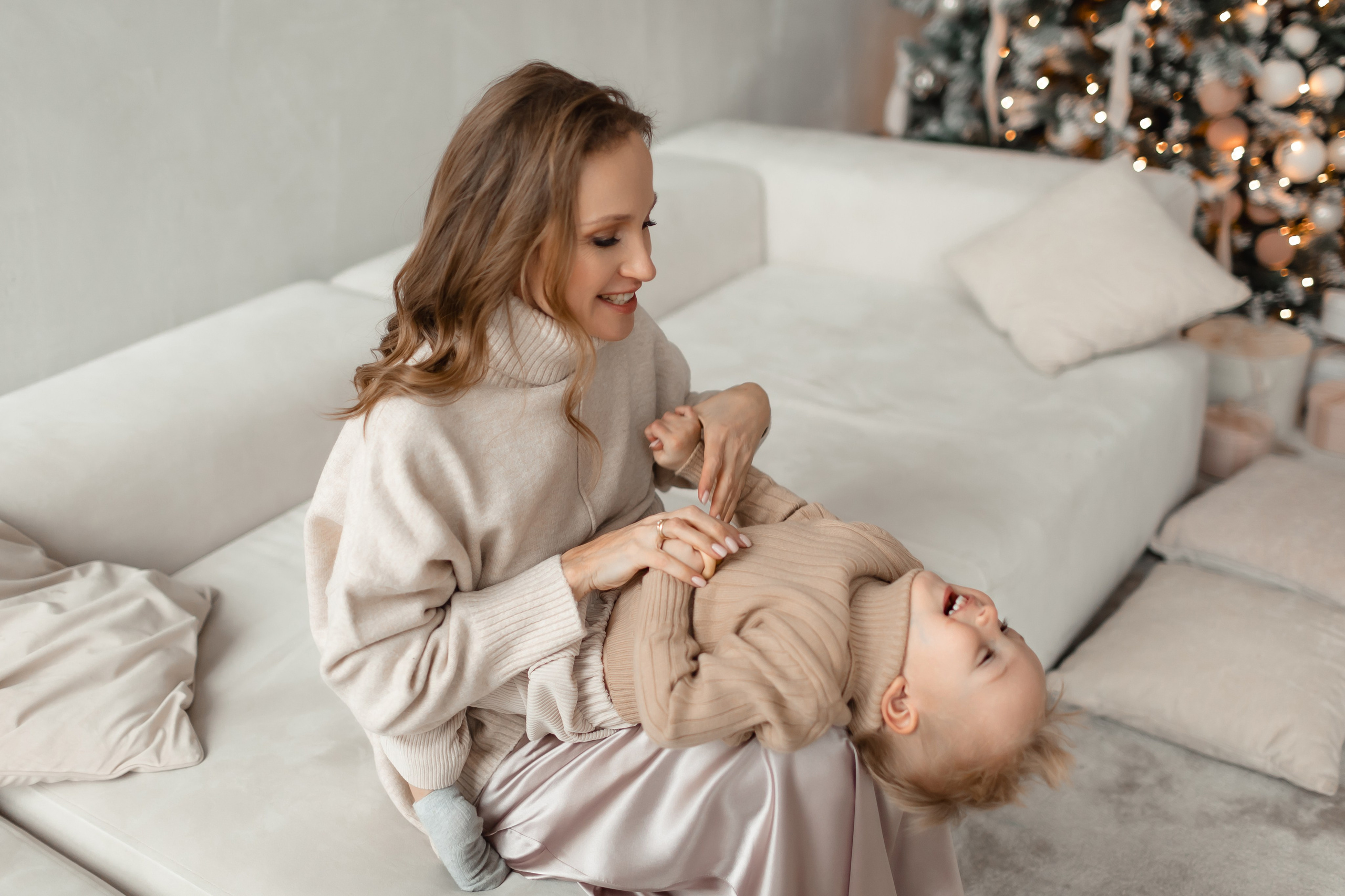 Семейная новогодняя фотосессия в студии. Семейный фотограф Надя Мелисова, фотограф беременности, Москва