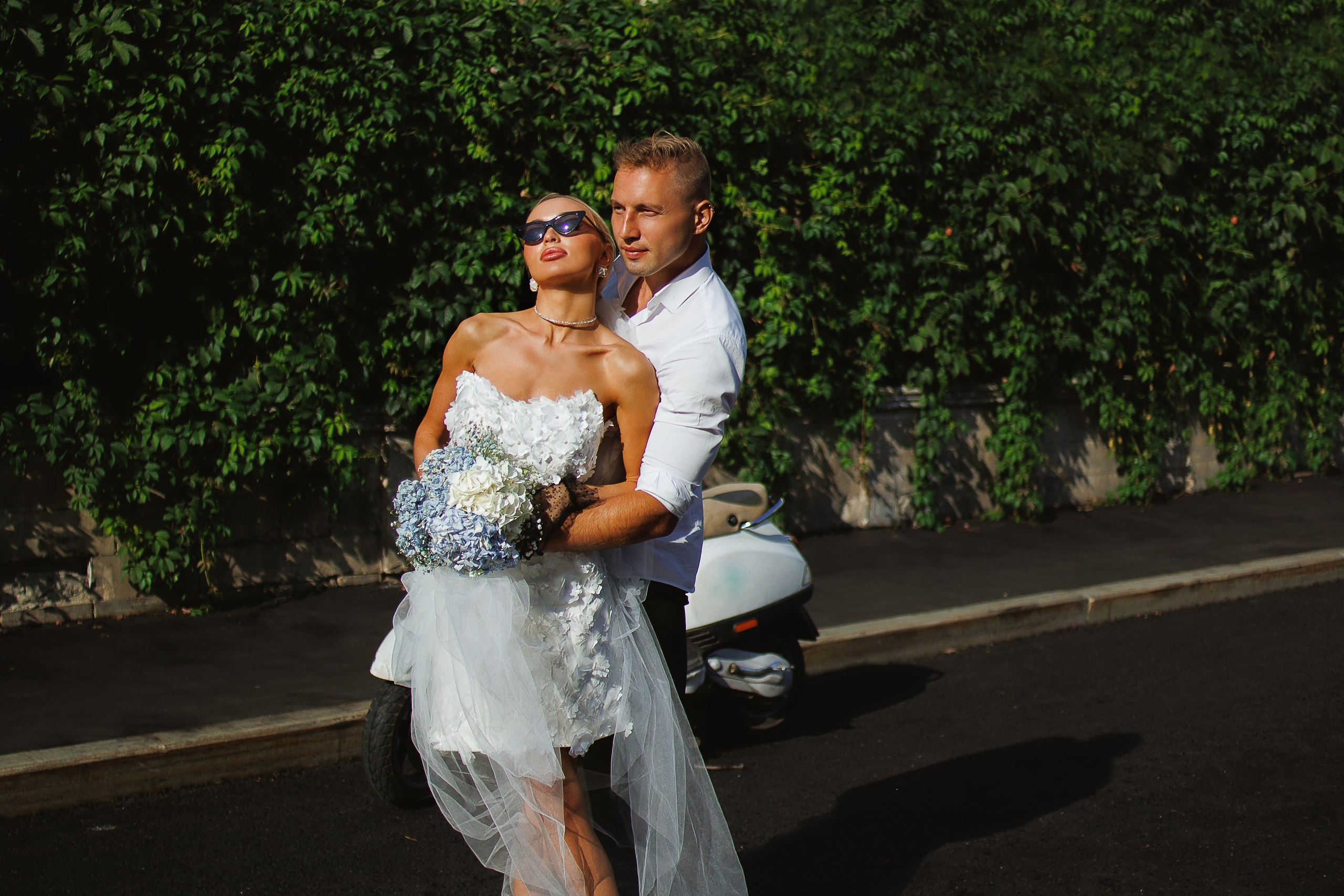 На мопеде Даша и Леша. Марковкина КрисТина