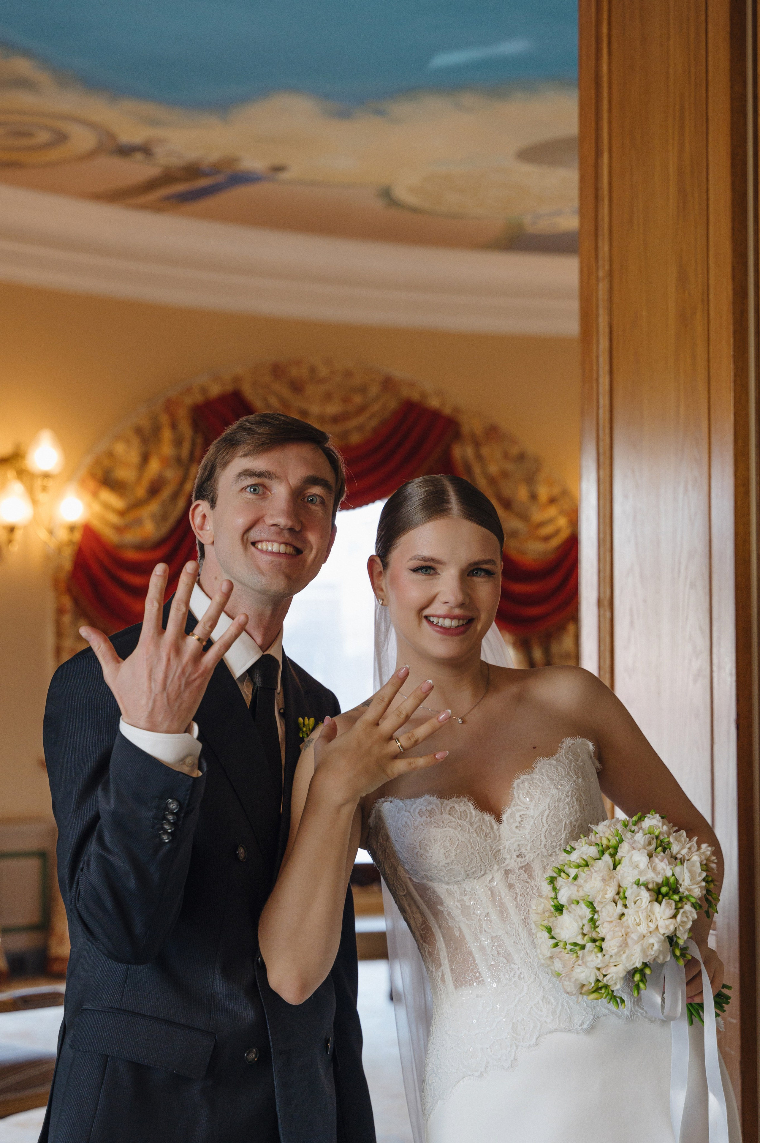 Дмитрий и Луиза. Гостиница Националь и ресторан Белуга. Свадебный фотограф Москва и Санкт-Петербург. Анастасия Чудина