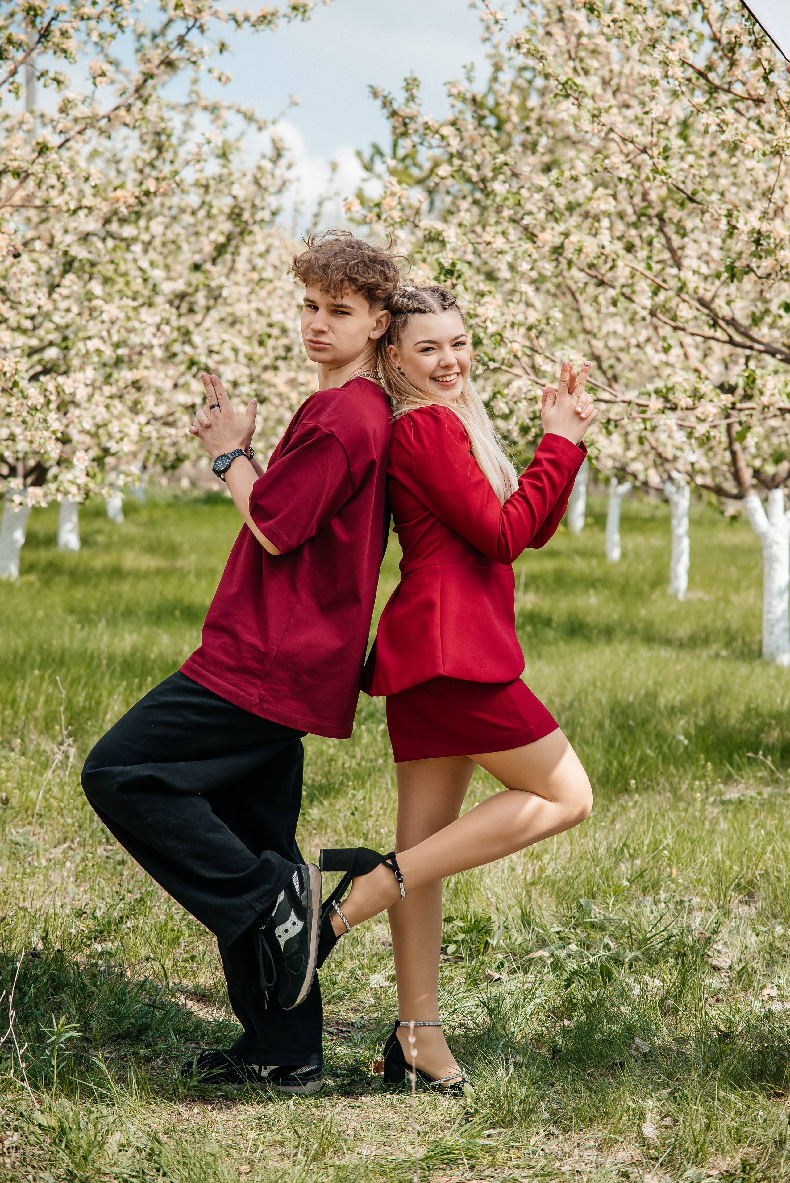 Группы. Школьный фотограф в Валуйках. Фотосессии для выпускников и изготовление выпускных альбомов в городе Валуйки и в Белгородской области