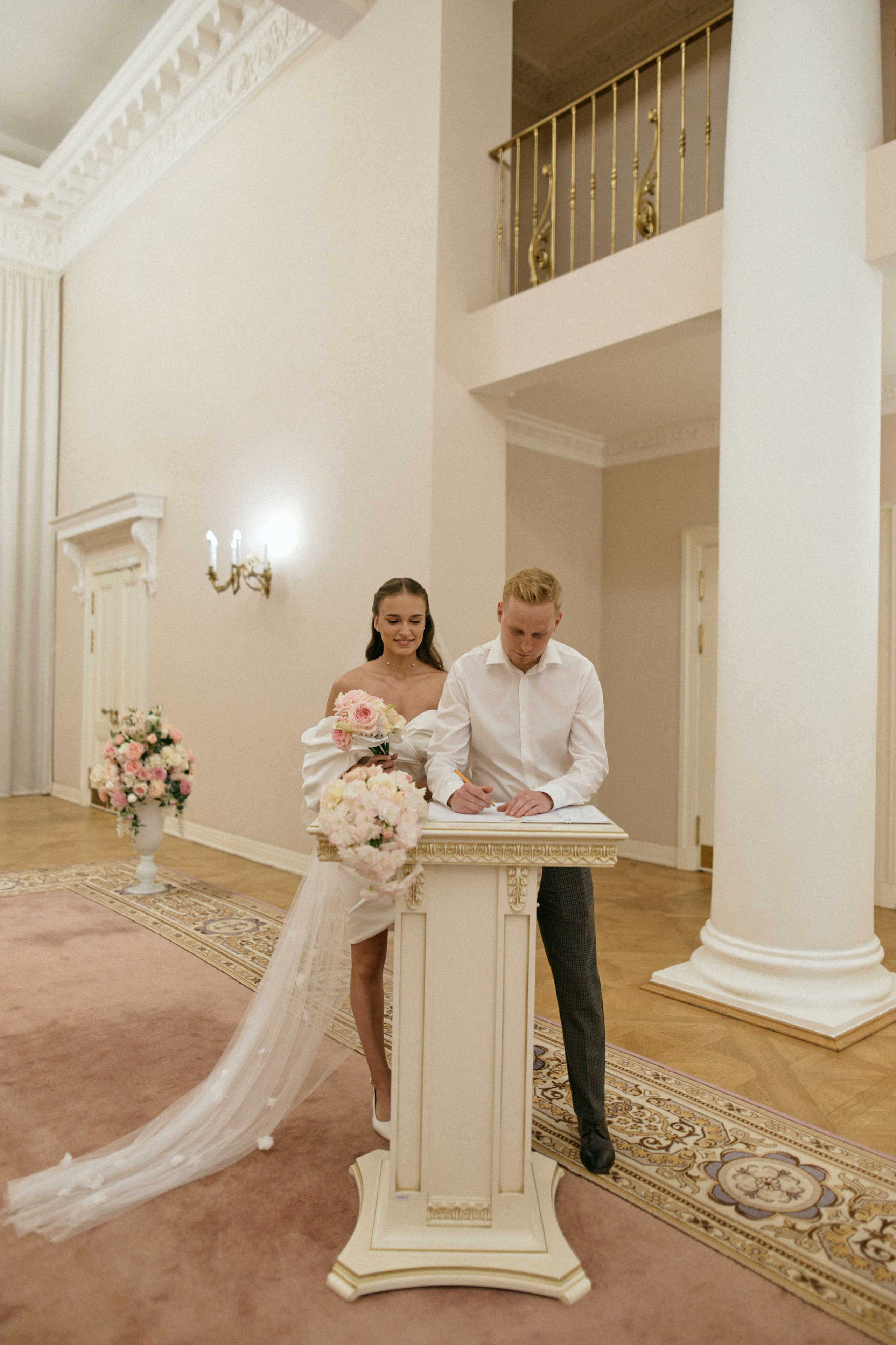 Александр & Варвара. Сестры Карабаза. Фотографы и ретушеры в Москве и Санкт-Петербурге