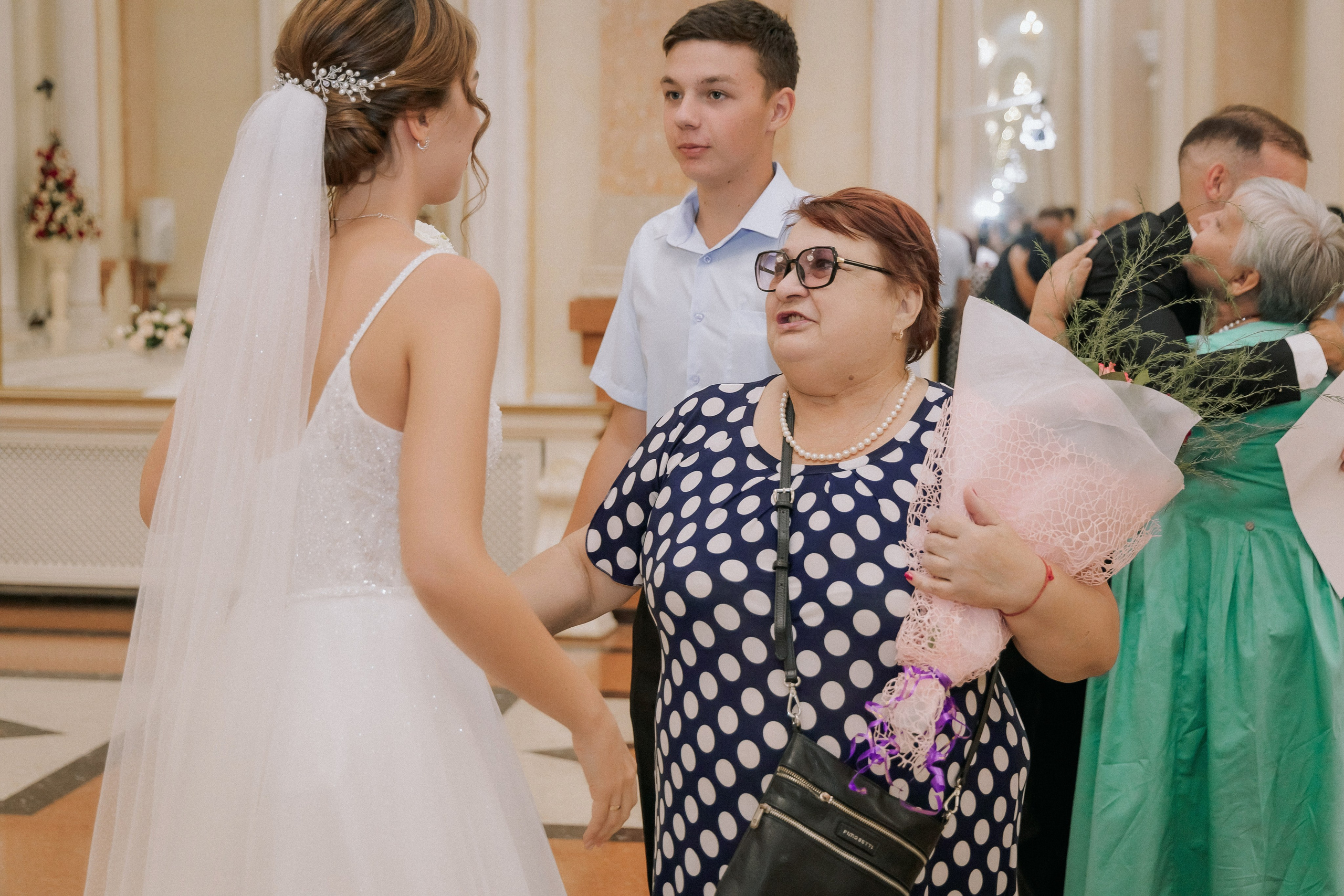 Свадебная прогулка Екатерины и Евгения. Свадебная фотография. Арина Рубах