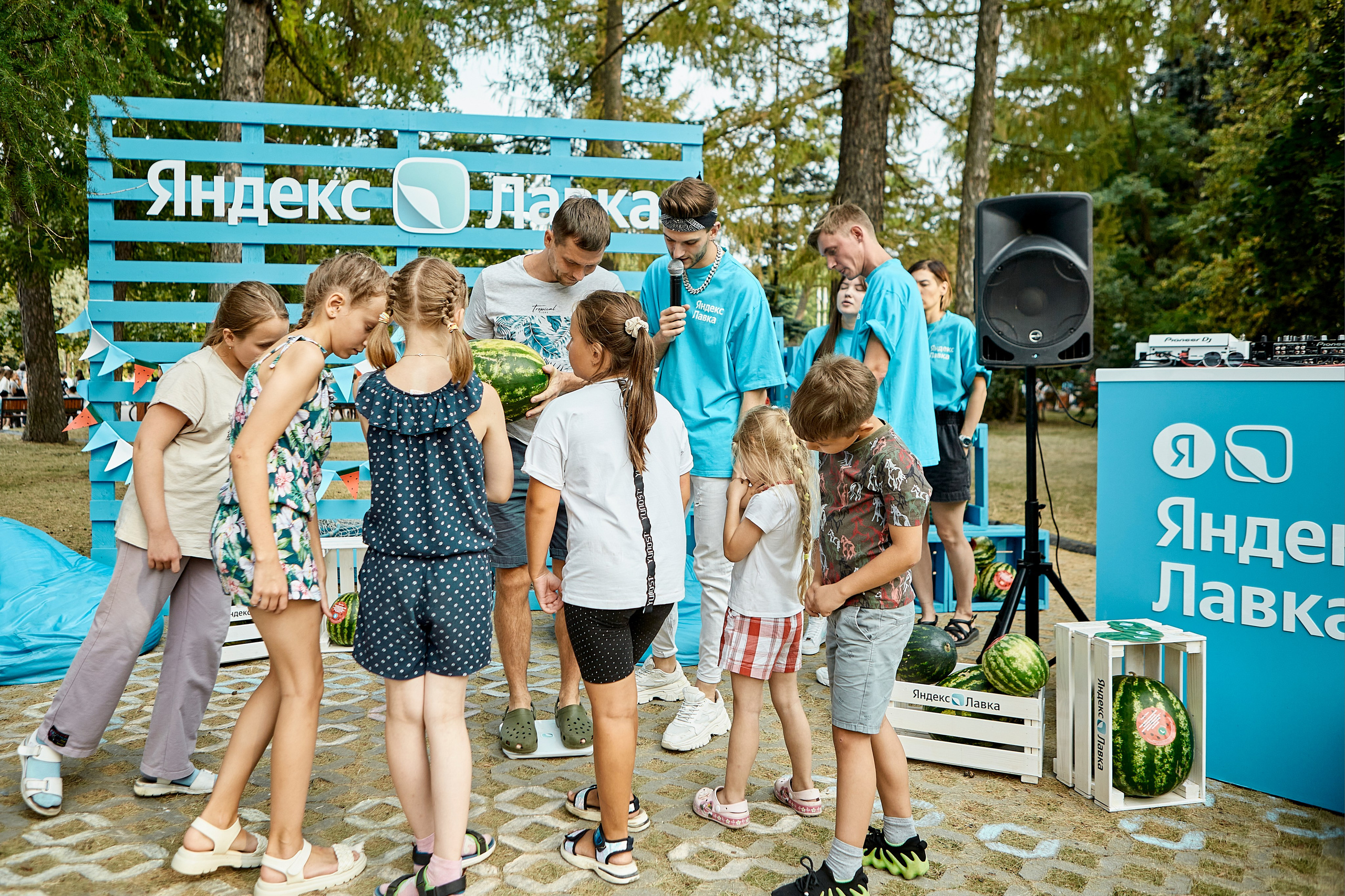 ЯНДЕКС ЛАВКА «АРБУЗНАЯ ФЕЕРИЯ». Фотограф Андрей Егоров