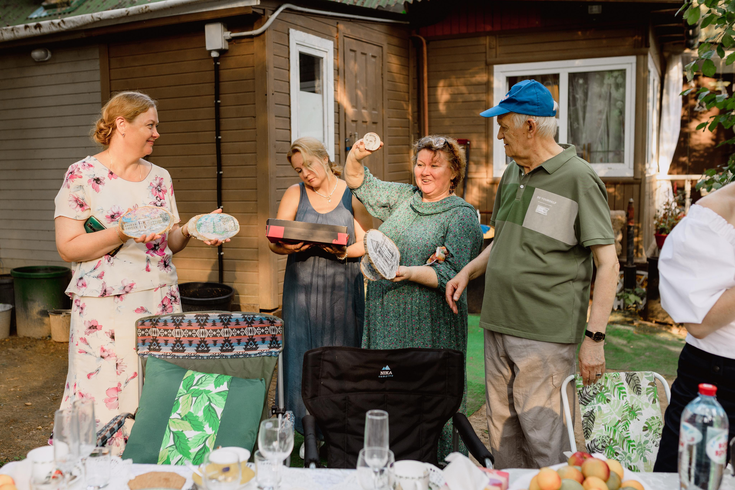 Ужин в саду. Главная