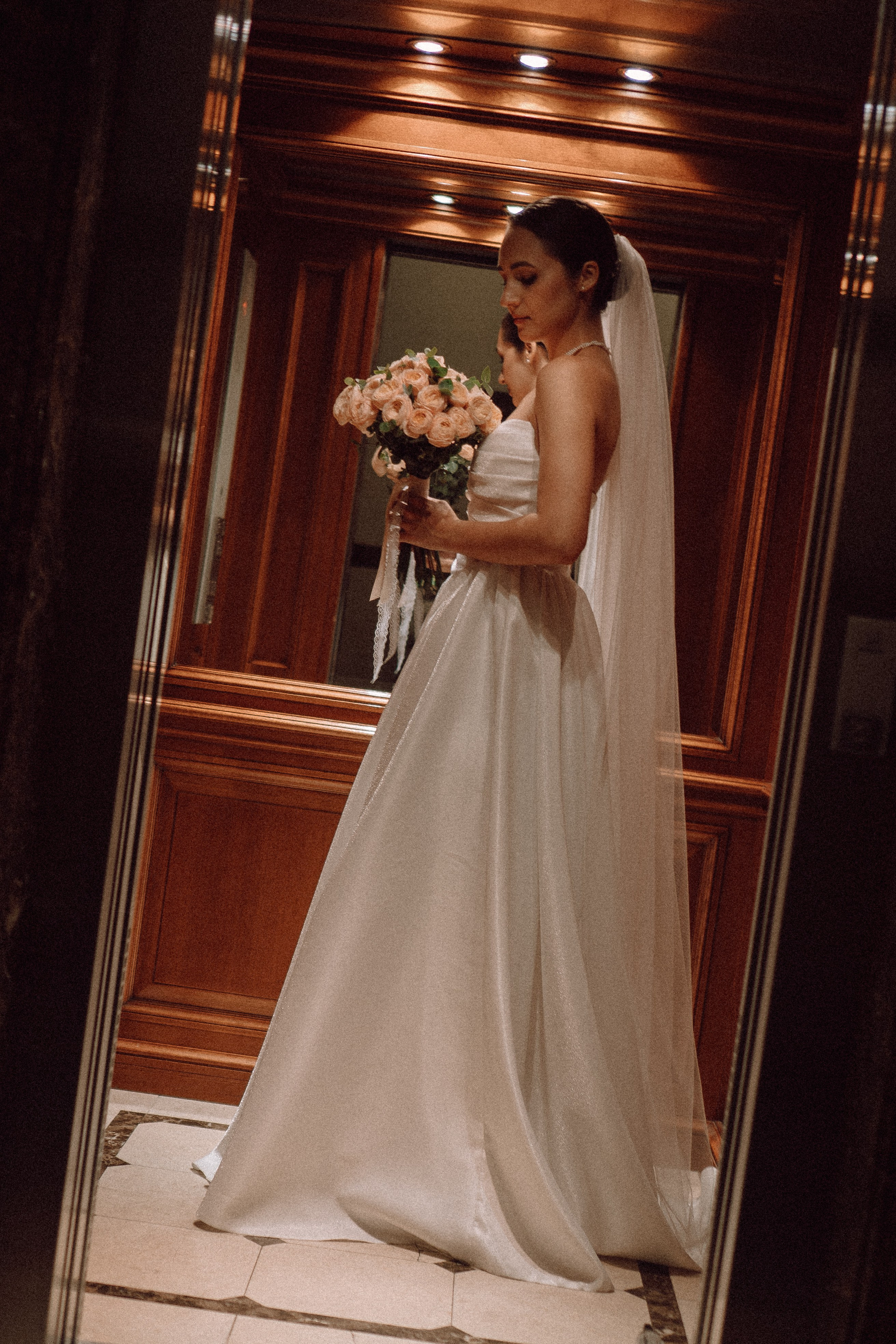 СВАДЕБНАЯ ПРОГУЛКА В САНТК-ПЕТЕРБУРГЕ (ИСАКИЕВСКИЙ СОБОР, ЗИМНЯЯ КАНАВКА, ЭРМИТАЖ И БОЛЬШАЯ МОРСКАЯ УЛИЦА). Профессиональный фотограф, Санкт-Петербург — Виктория Богомолова