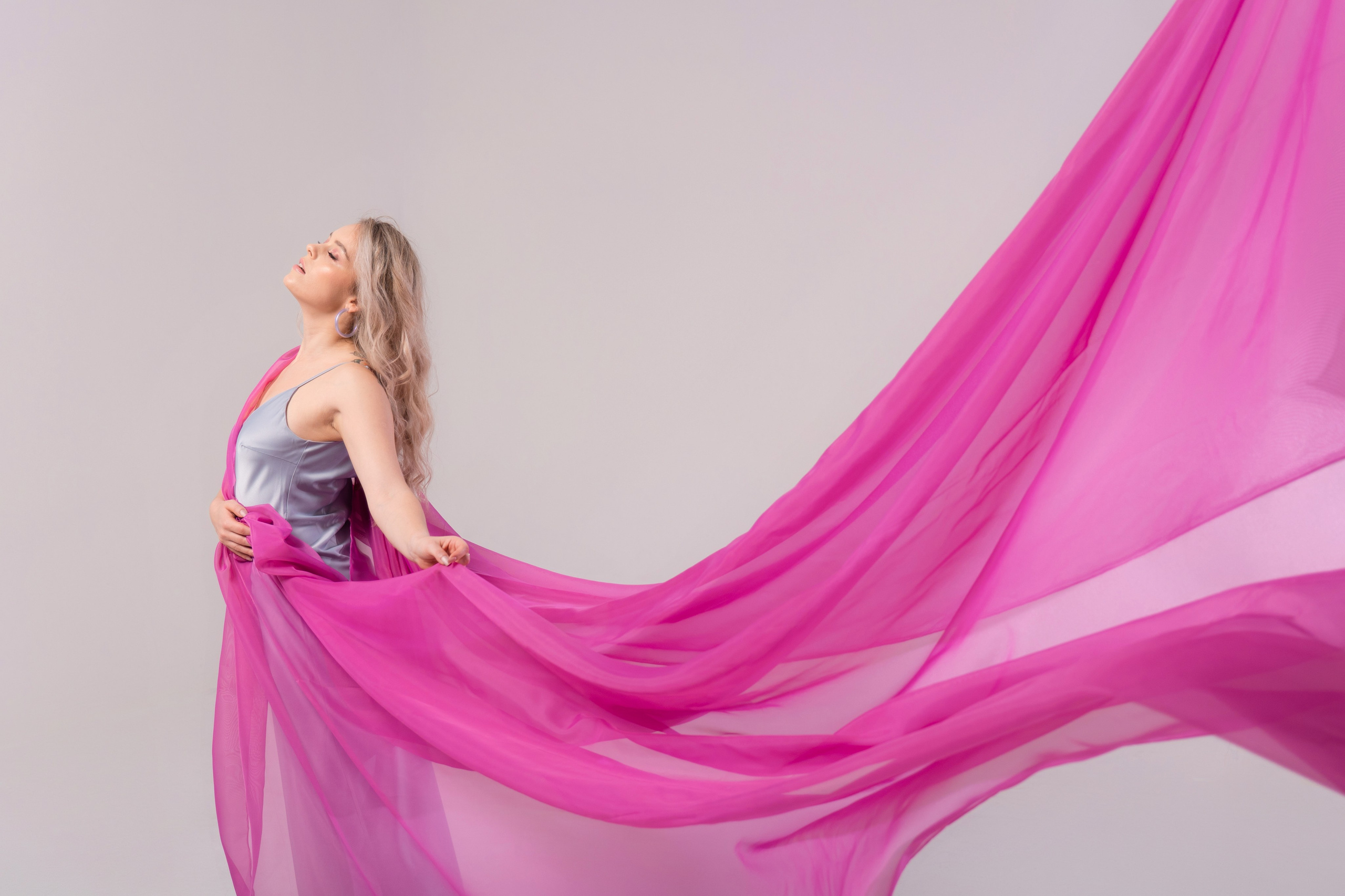 Женская фотосессия на циклораме. Портретный и репортажный фотограф в Сочи Рамодина Юлия