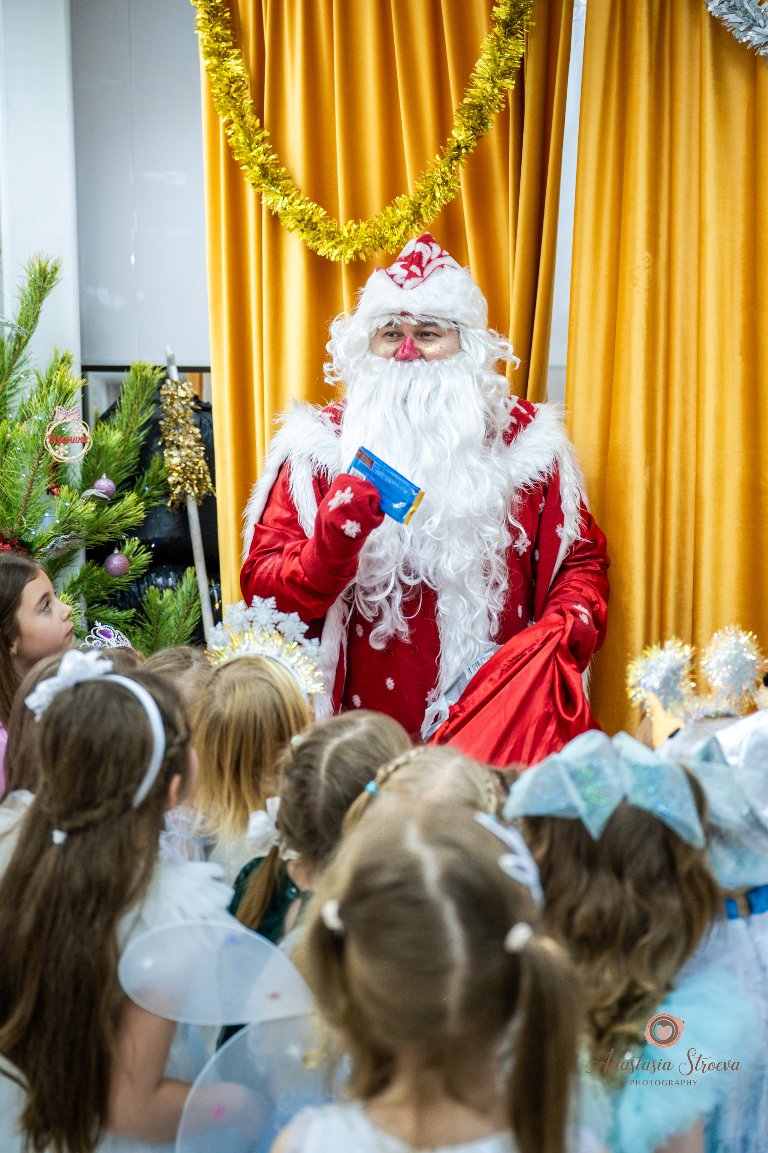Новый год в танцах. Семейный и детский фотограф в Королеве, Москве и Московской области Строева Анастасия