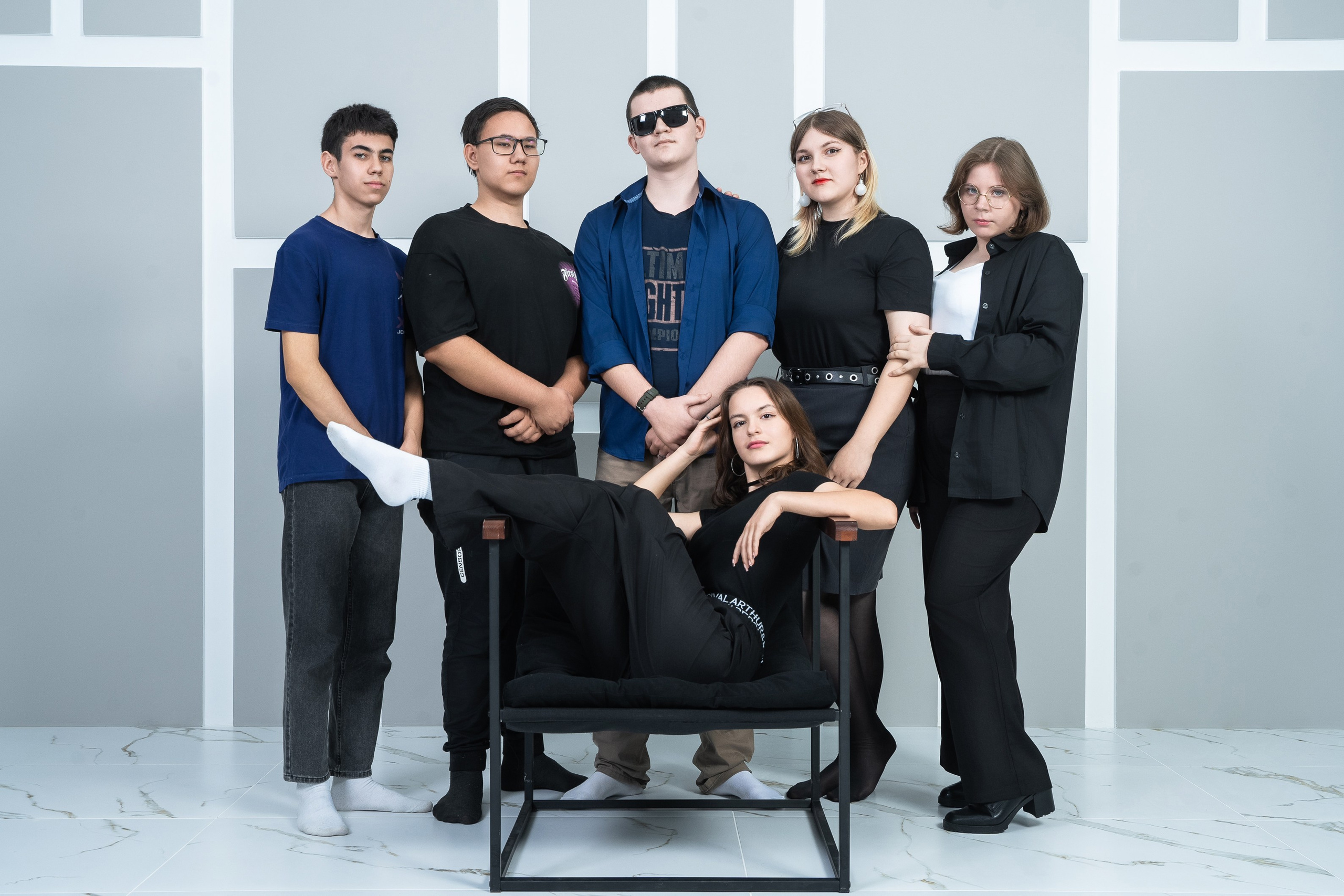 Выпускная фотосессия в фотостудии. Выпускные альбомы Нижнекамск Набережные Челны Фотостудия Небо