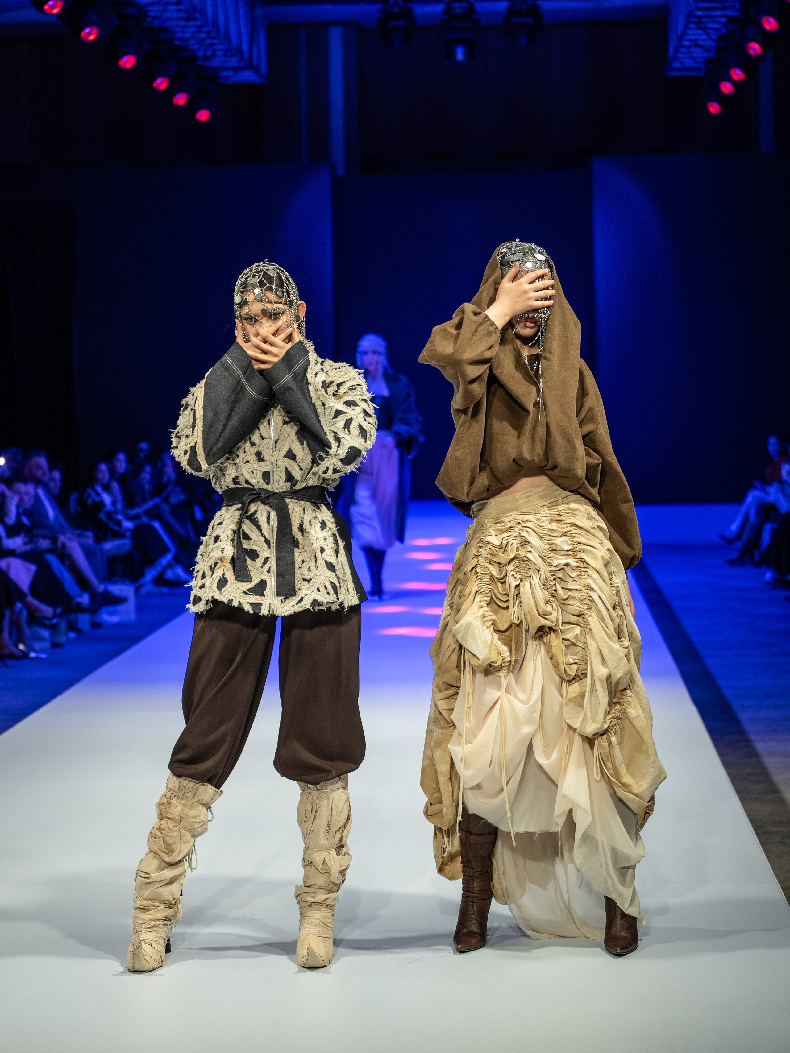 Eurasia Fashion Week 2026 Dissonance 02. Сайт Алматинского НЮ АРТ, будуар и фэшн фотографа Дениса Карпенко