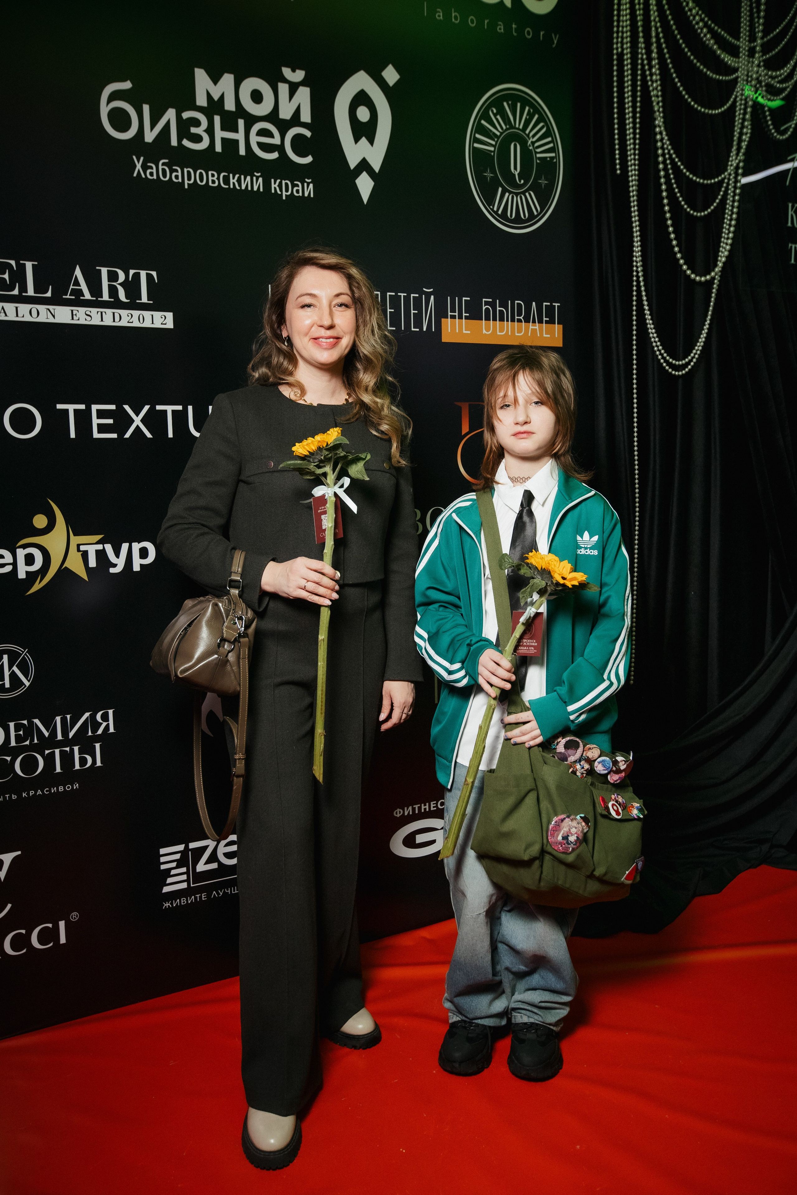 ФЭШН КОНФА. СВОИ. ФОТООТЧЕТЫ-СОБЫТИЯ-МЕСТА