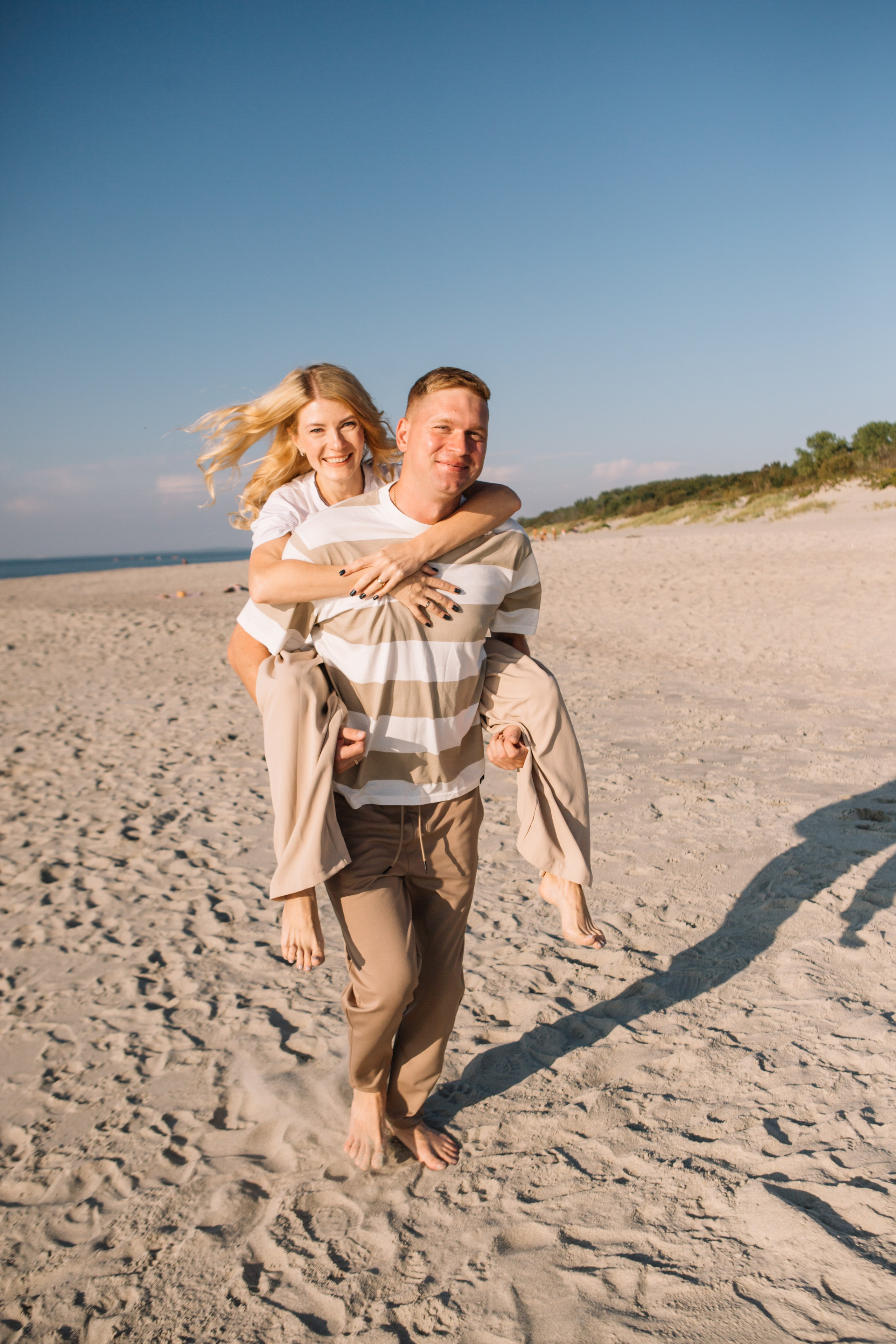Алексей и Наталья. Семейная фотосессия на море. Семейный фотограф в Калининграде Анастасия Юрина