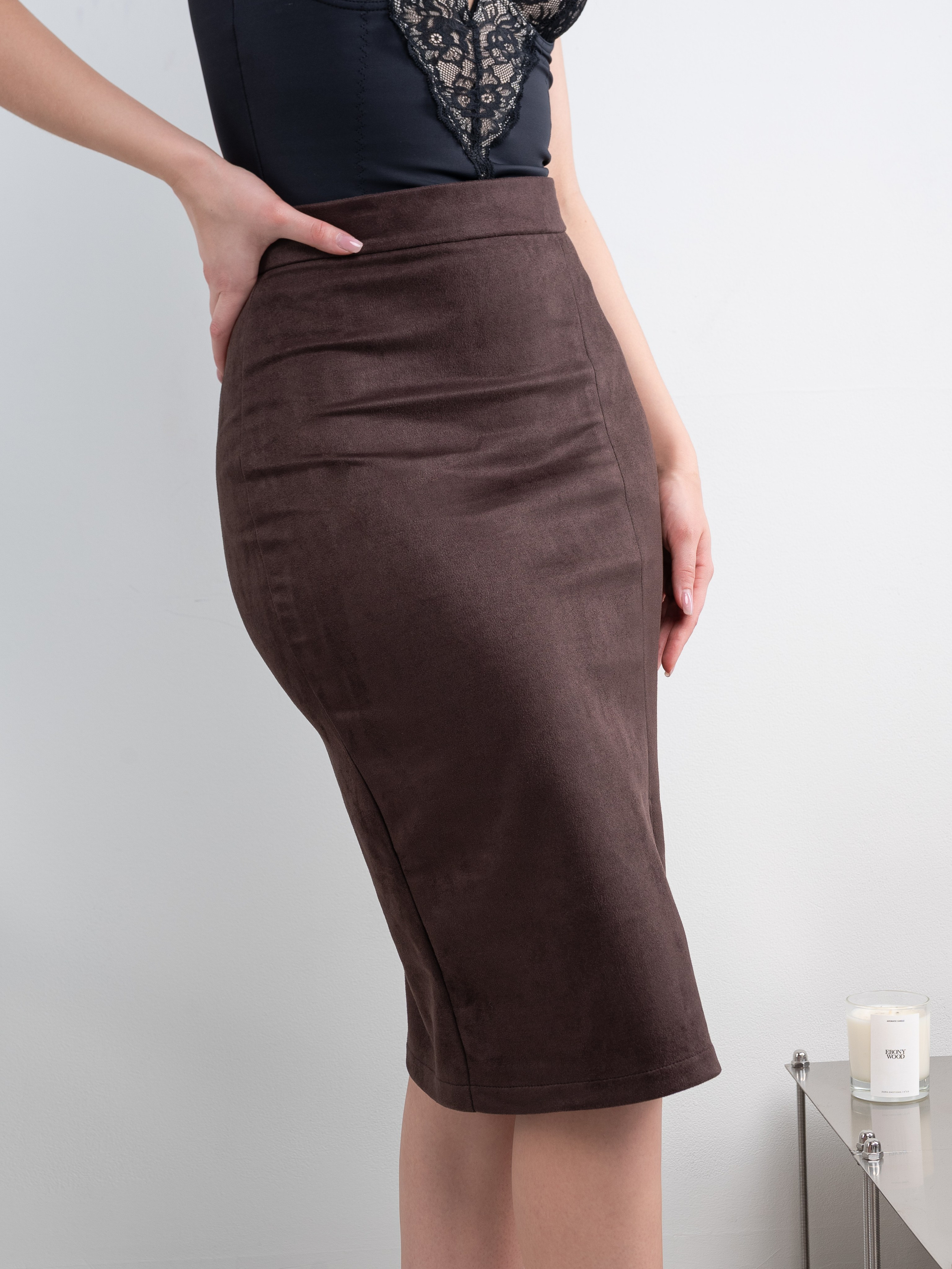 Замшевые юбки серия 2: интерьер+стилист. Предметный фотограф, фото для маркетплейсов Пятигорск, КМВ