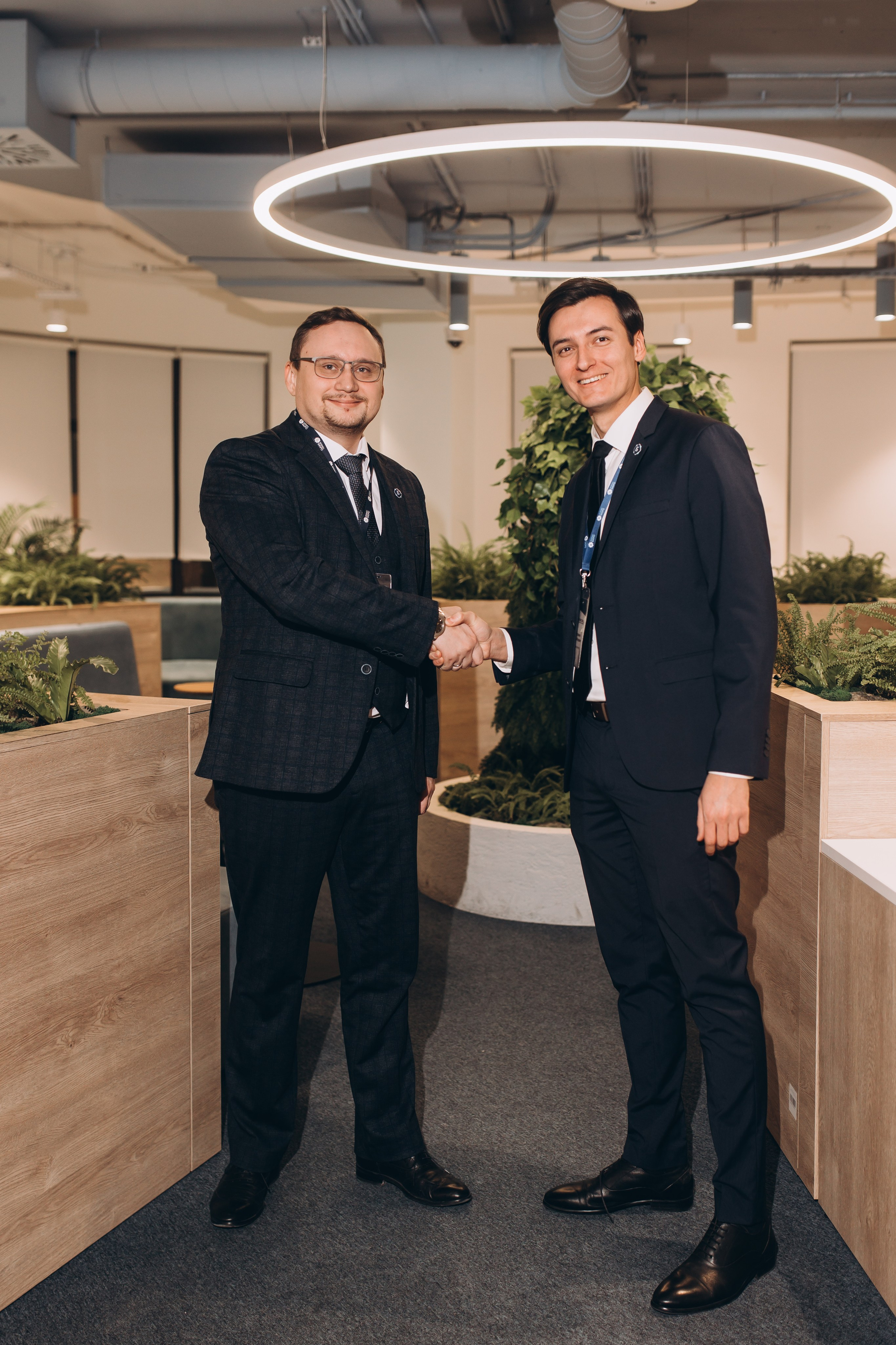 Фотосессия команды «Бизнес бюро». Фотограф Артем Бросов в Санкт-Петербурге и Дубае