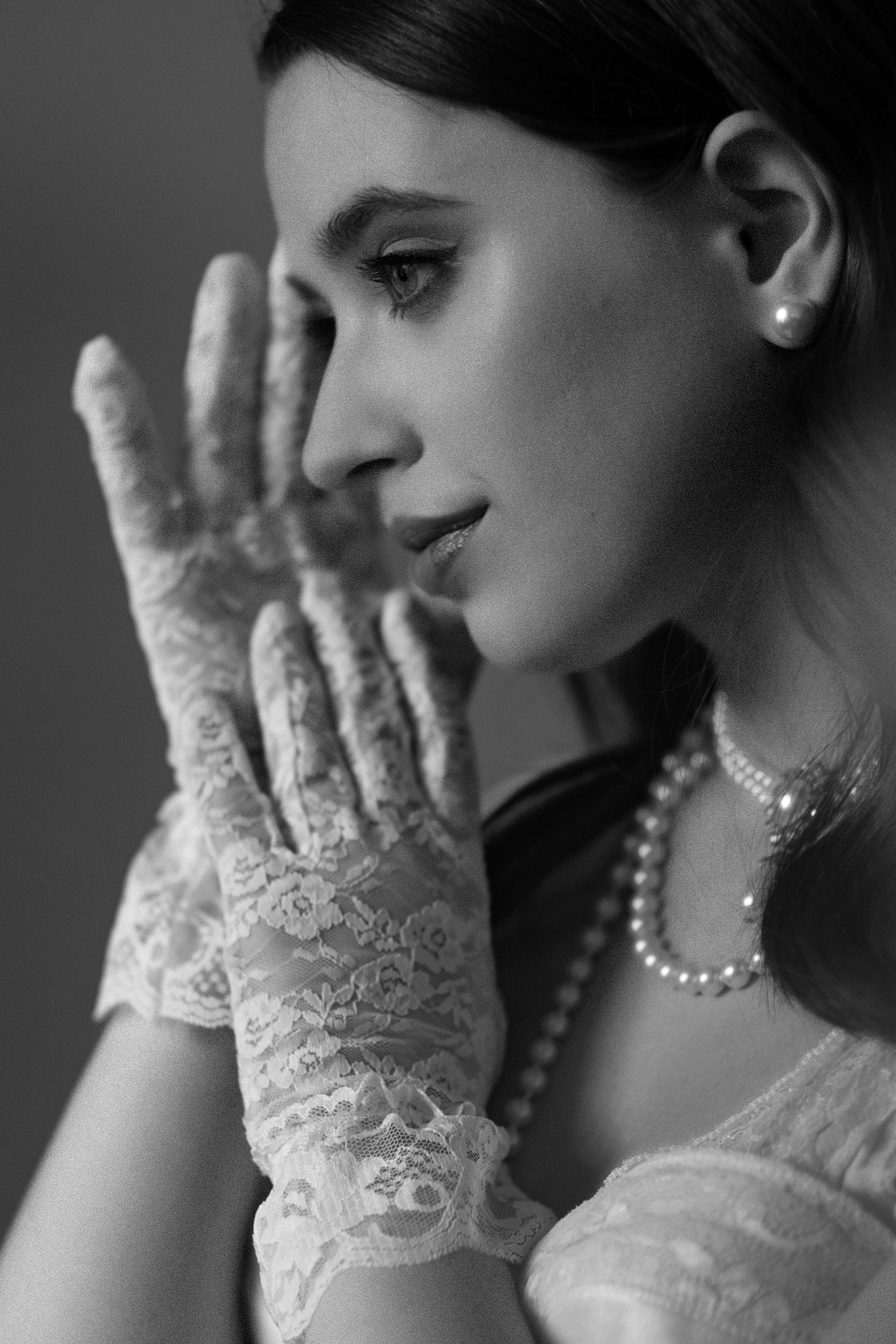 Свадебная фотосессия в квартире-студии. Свадебный фотограф в Москве Мария Крош