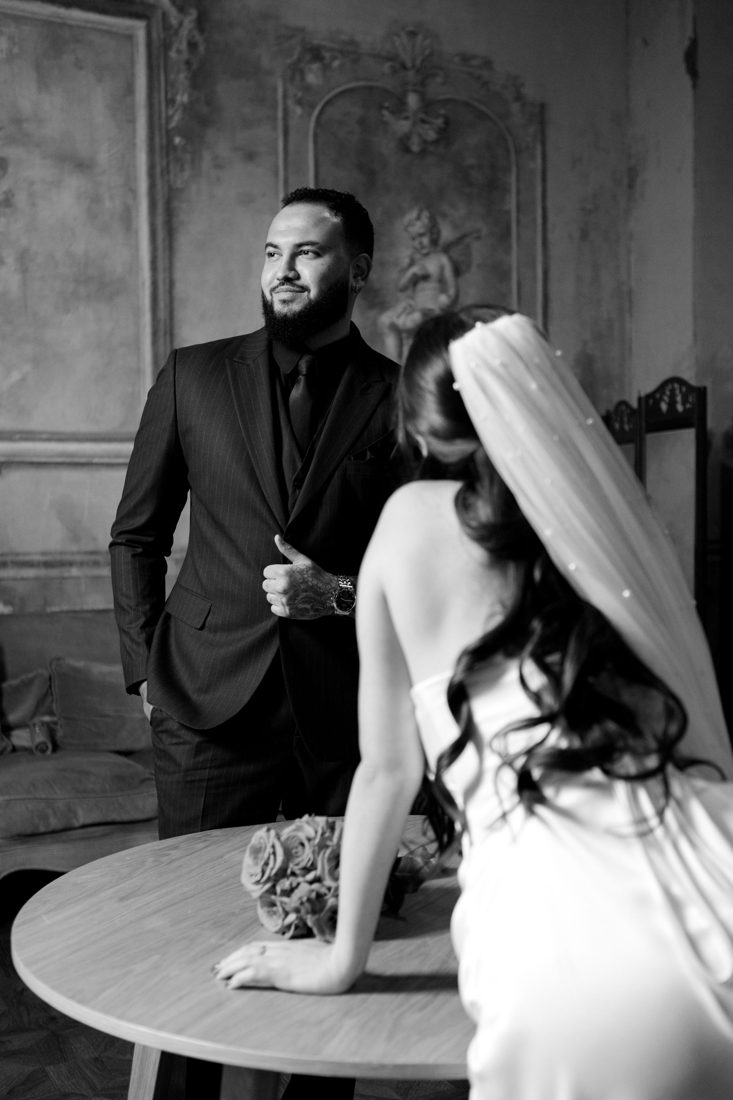 Фотосессия выездной регистрации в ресторане. Свадебный фотограф в Москве