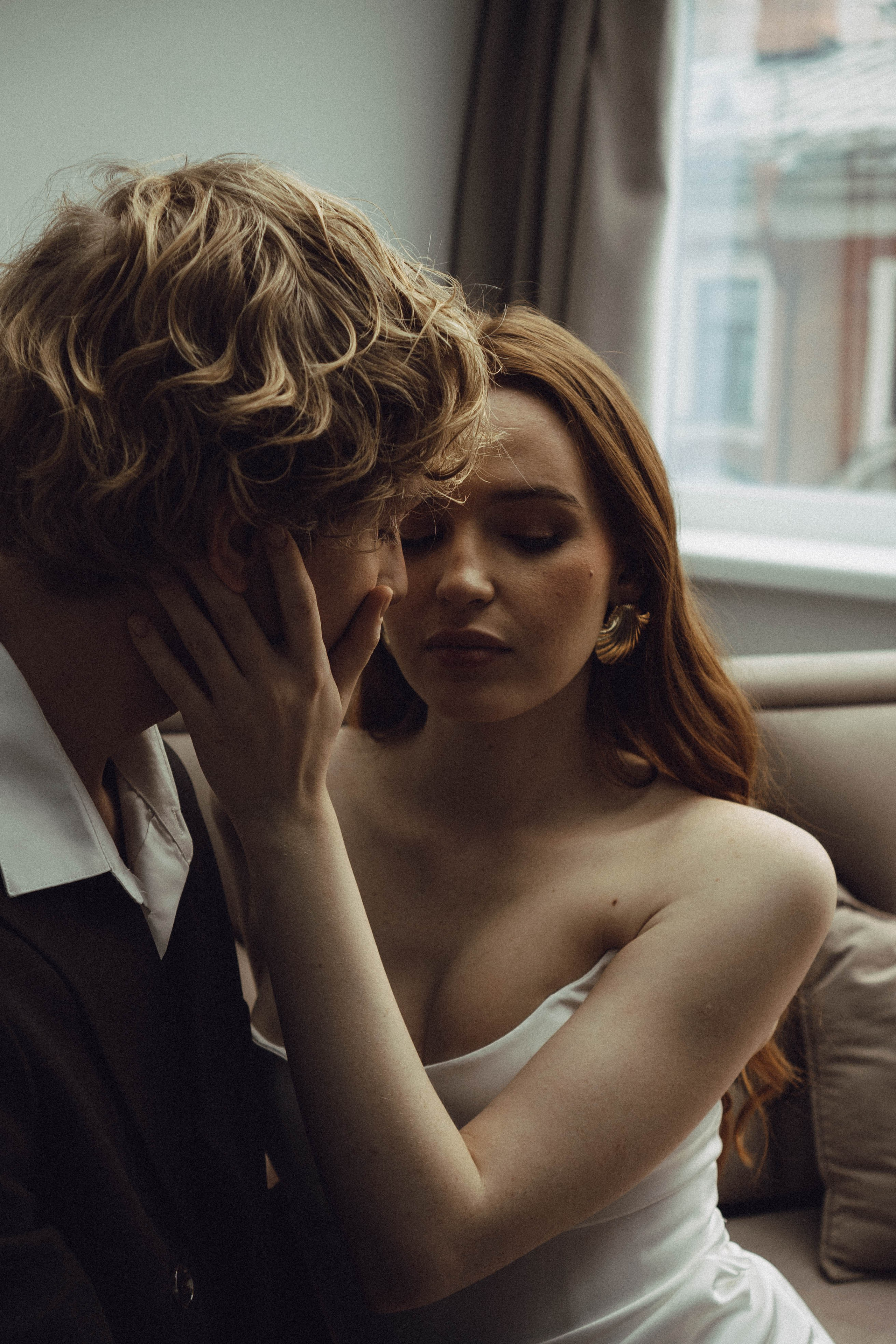 СВАДЕБНАЯ СЬЕМКА В ОТЕЛЕ. СБОРЫ ЖЕНИХА И НЕВЕСТЫ И ТАКЖЕ ТОР И ПОДГОТОВКА К ПРОГУЛКЕ. Профессиональный фотограф, Санкт-Петербург — Виктория Богомолова