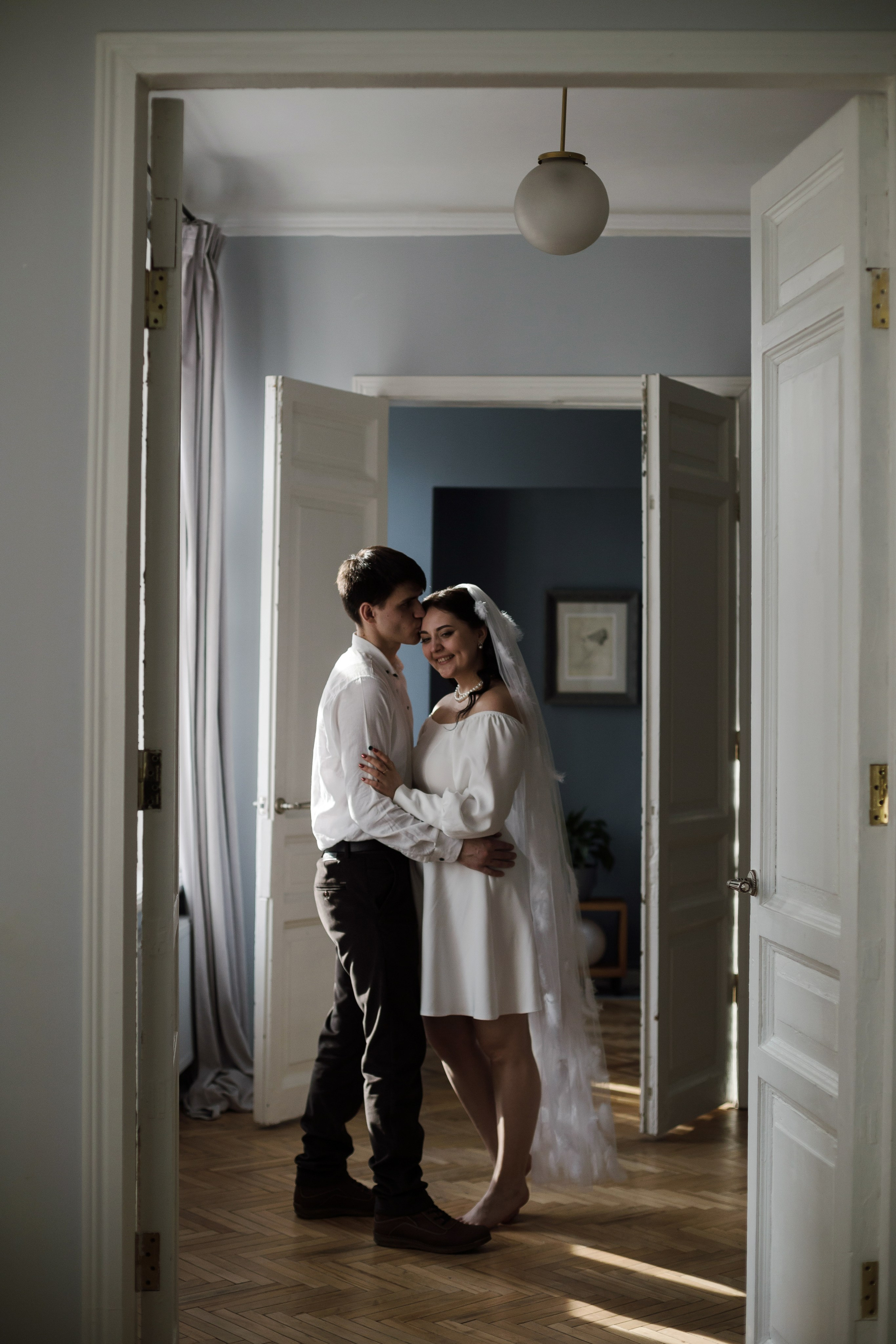 VK: Md: @lady_bulgakova Mua: @trofilyeva Org: @divine_photoproject Decor: @portfoliobrand