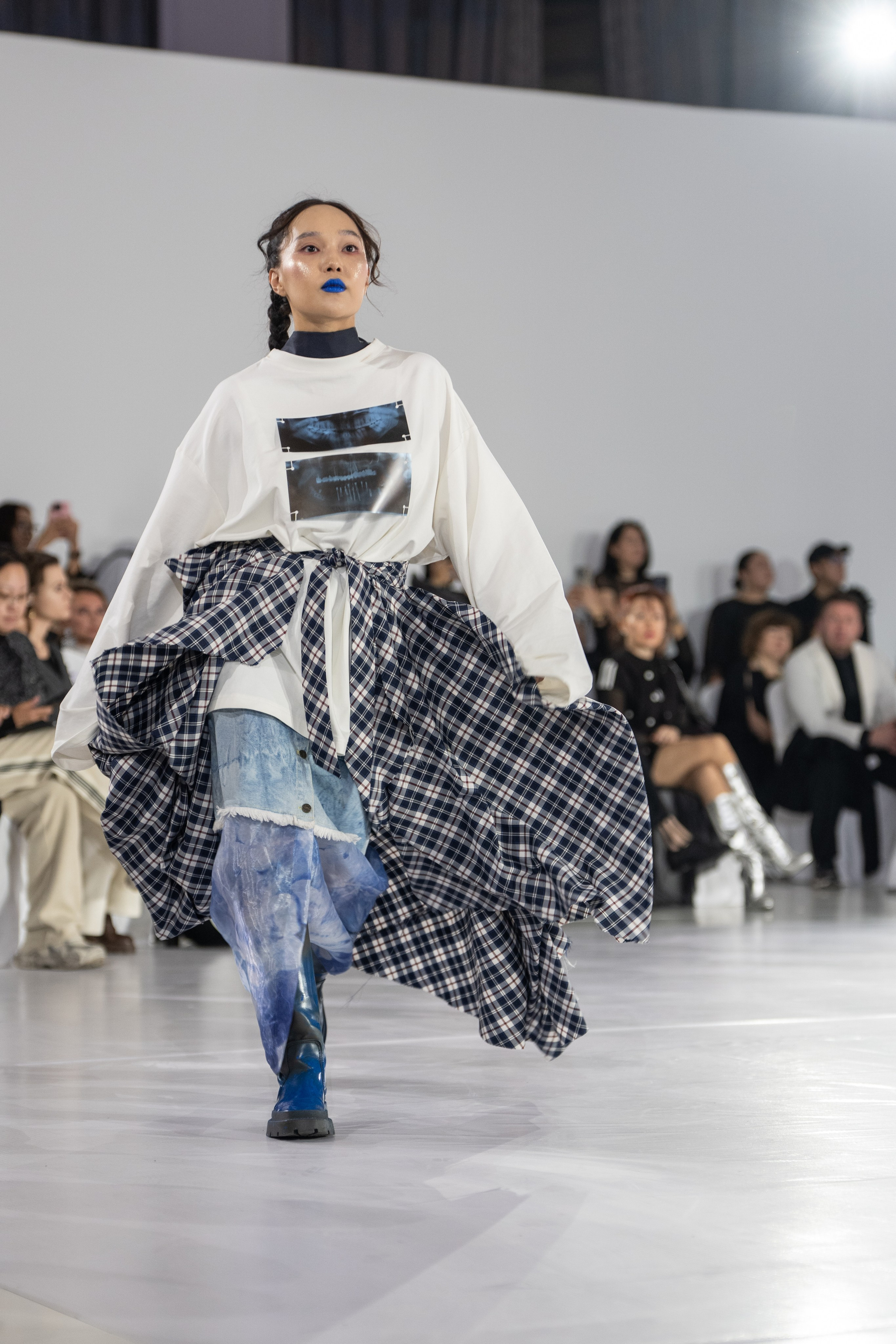 Брэнд Yang Lain. Сайт Алматинского НЮ АРТ, будуар и фэшн фотографа Дениса Карпенко