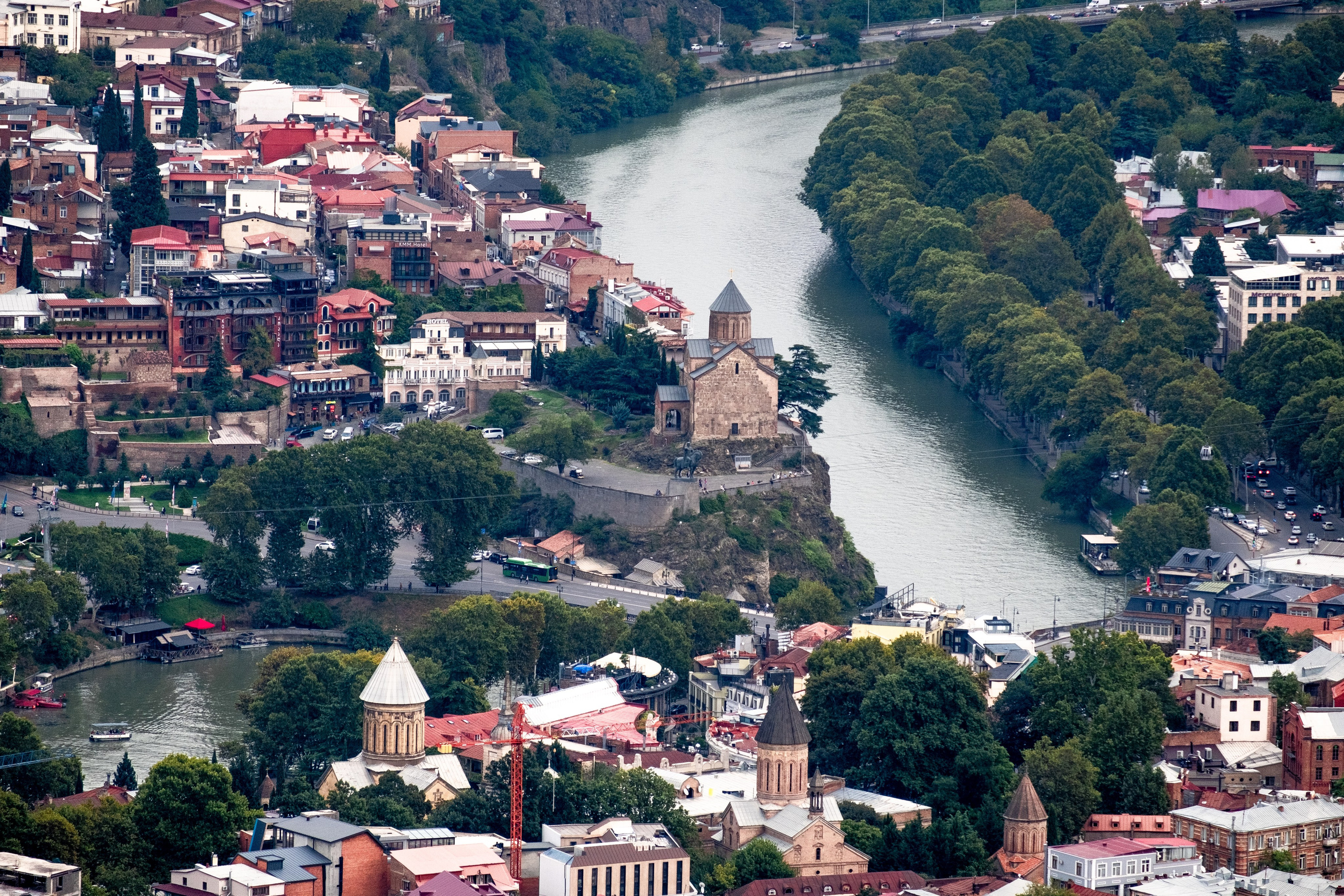 ТБИЛИСИ. ПОБУДЬ ЗДЕСЬ И ЦЕЛЕЕ БУДЕТ ЭТОТ МИР