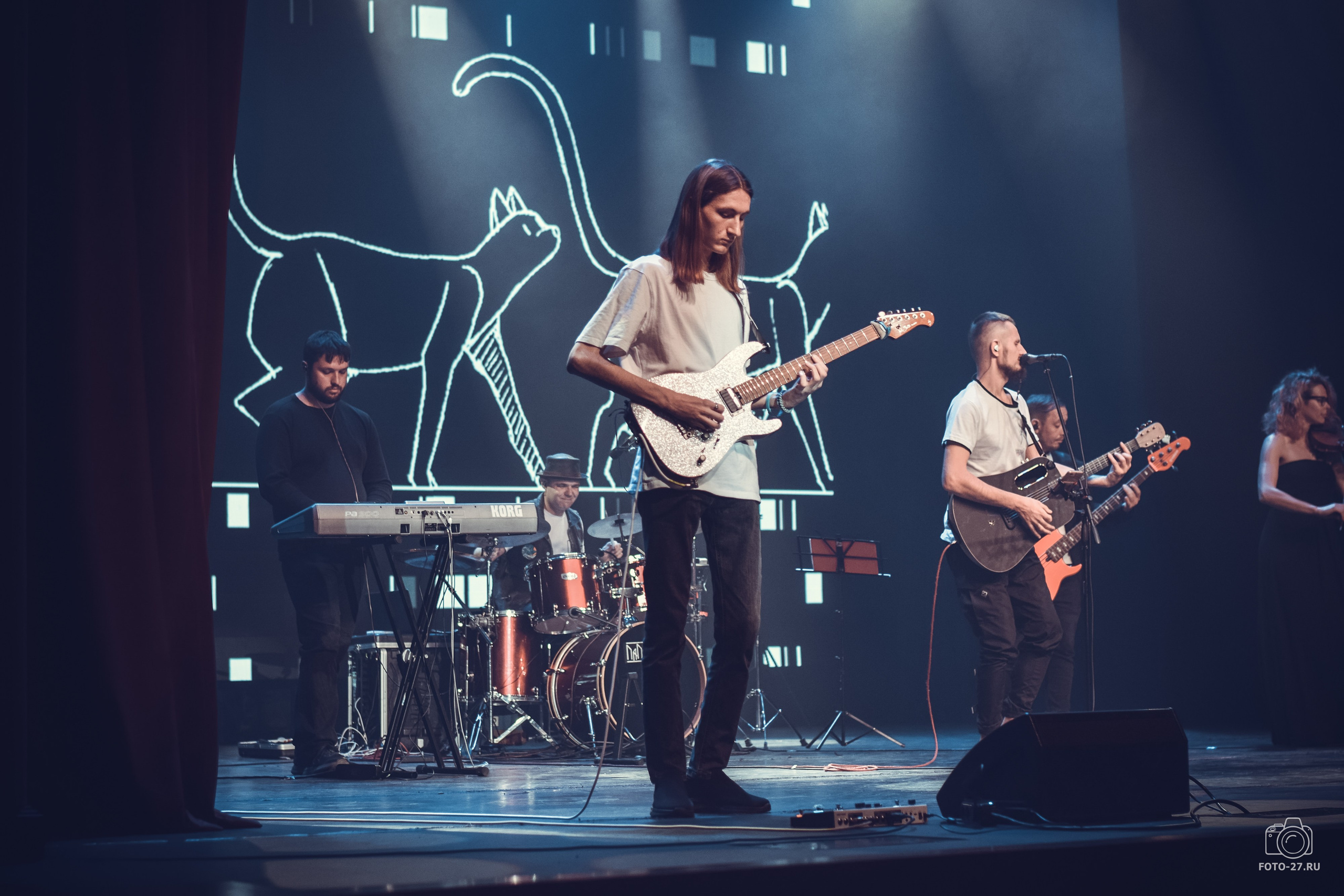 Антон Курдюмов фотограф в Хабаровске Рина Курдюмова фото27 foto27 Антон Дорофеев репортажный репортаж документалист Тони и Рина фотосоздатели ПаПаРоК Философия и любовь сольный концерт ОДОРА Хабаровск