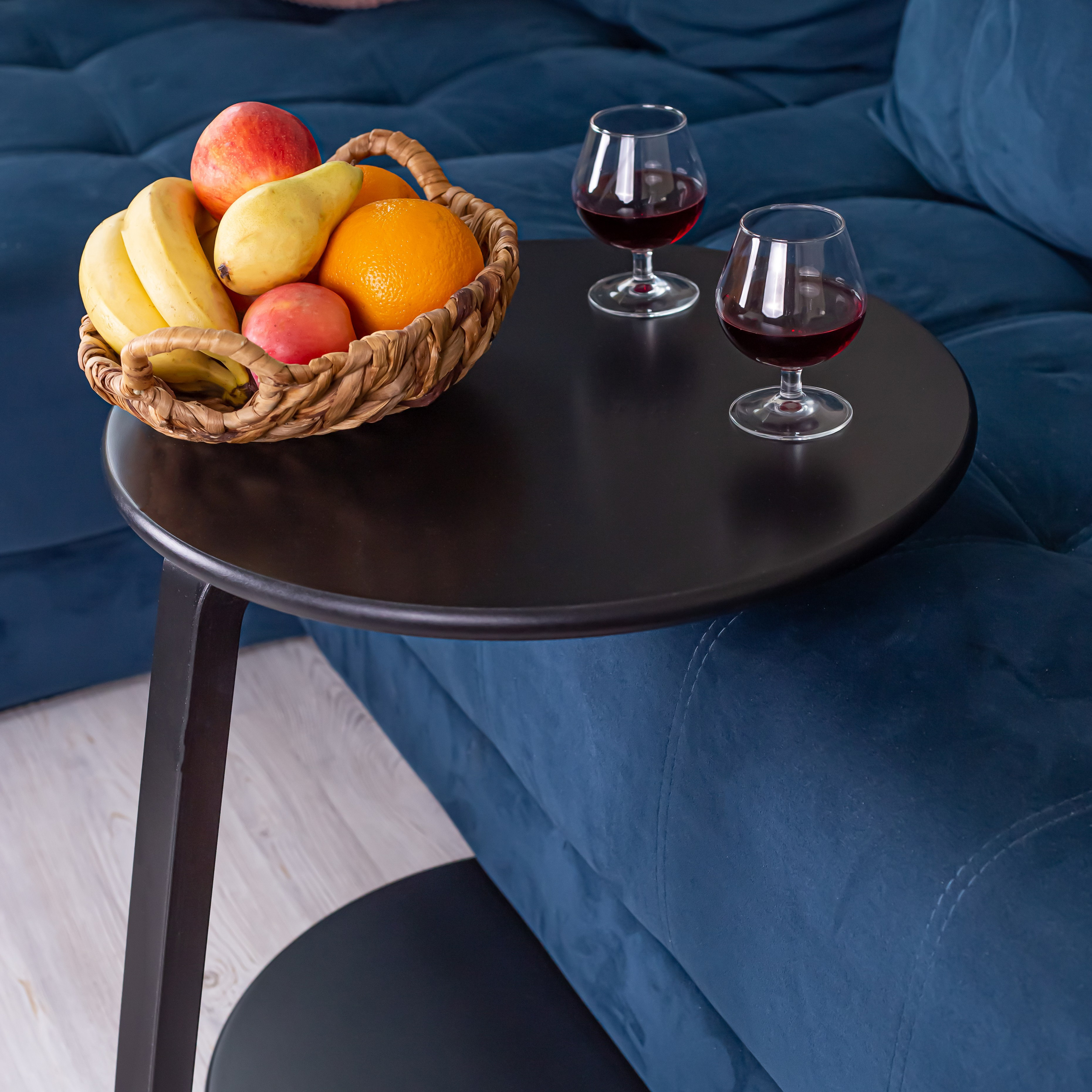 Столик приставной. Предметный фотограф, маркетплейсы г. Оренбург Станкевич Тамара